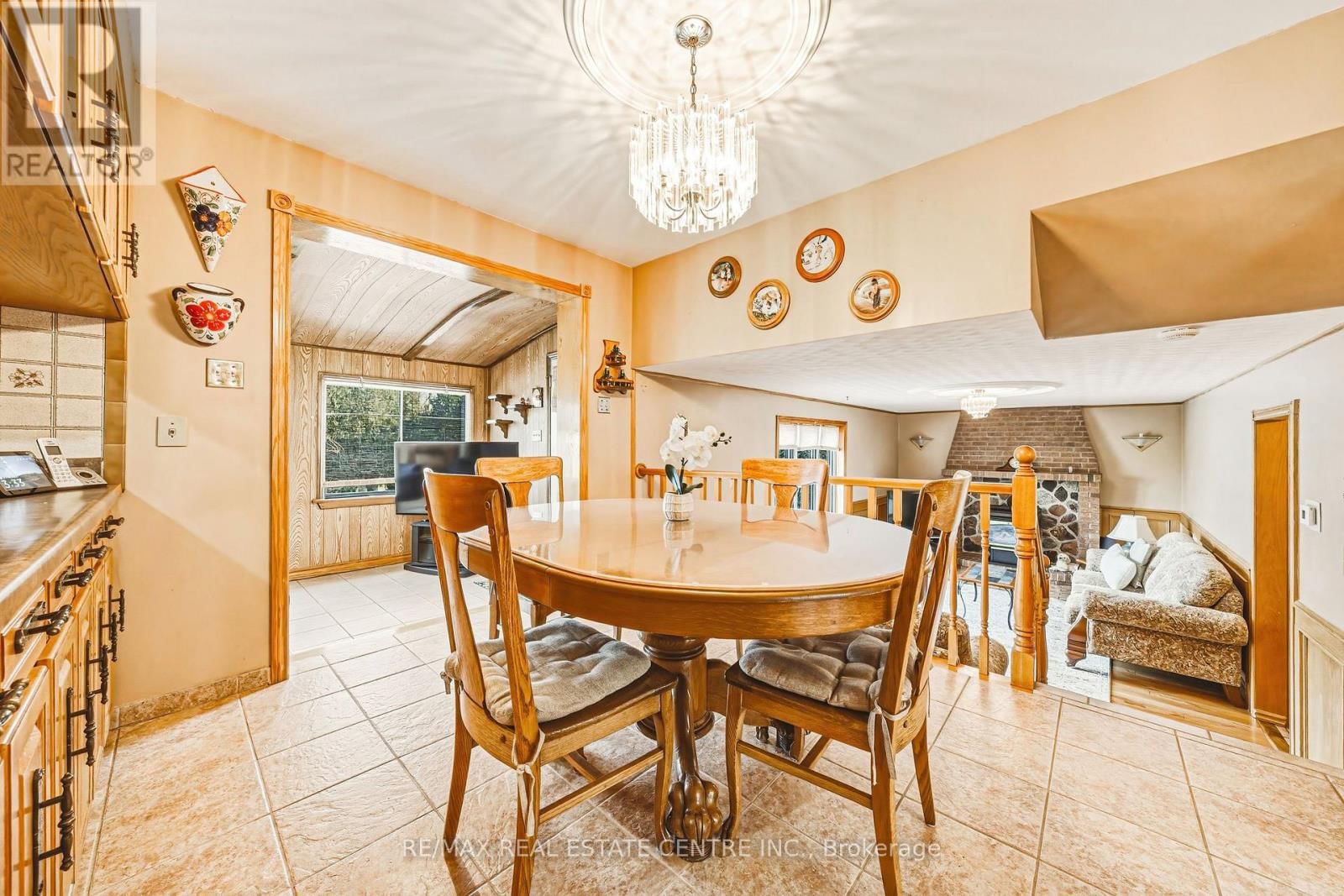 53 GLOVER ROAD Image 17