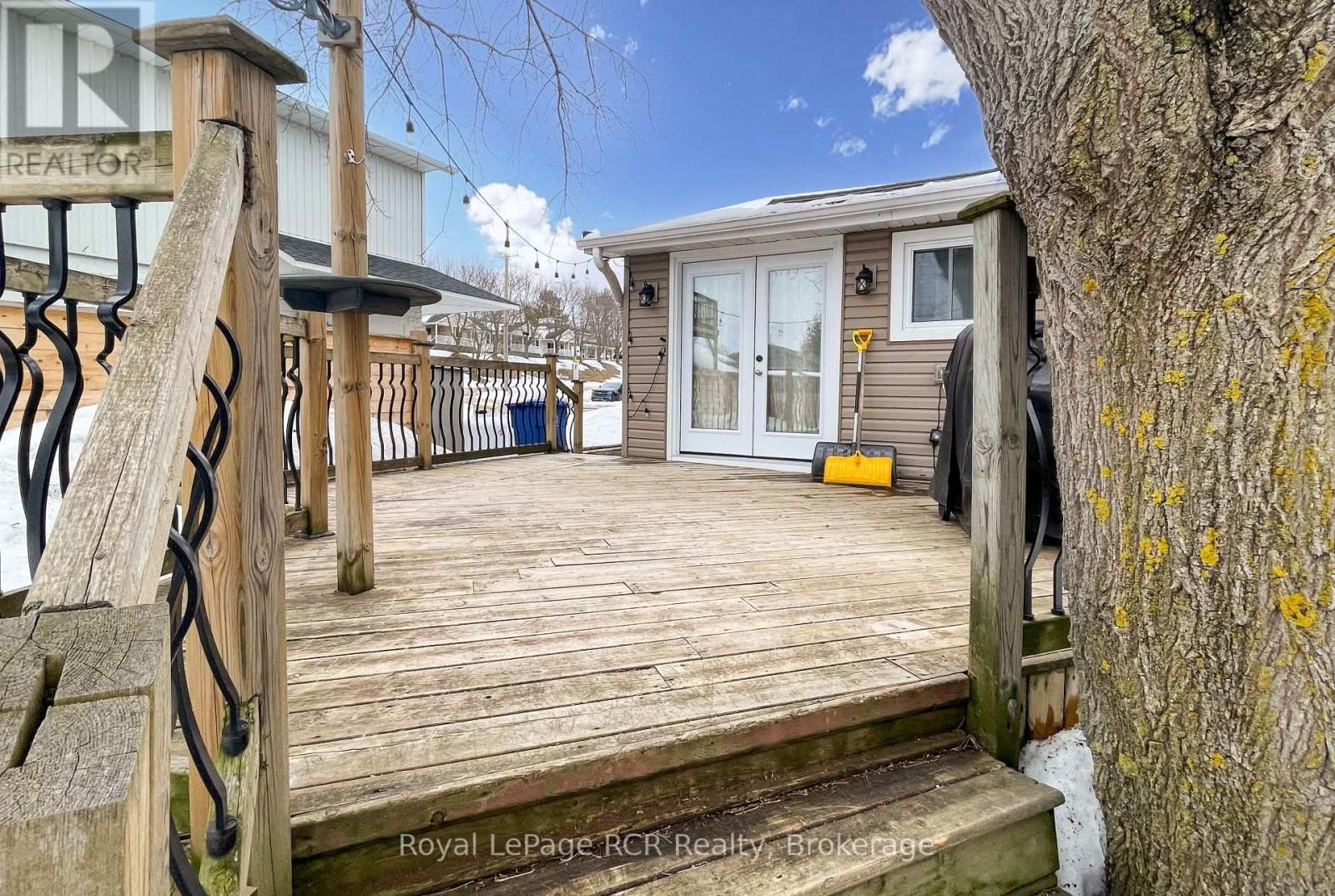 707 QUEEN STREET Image 29