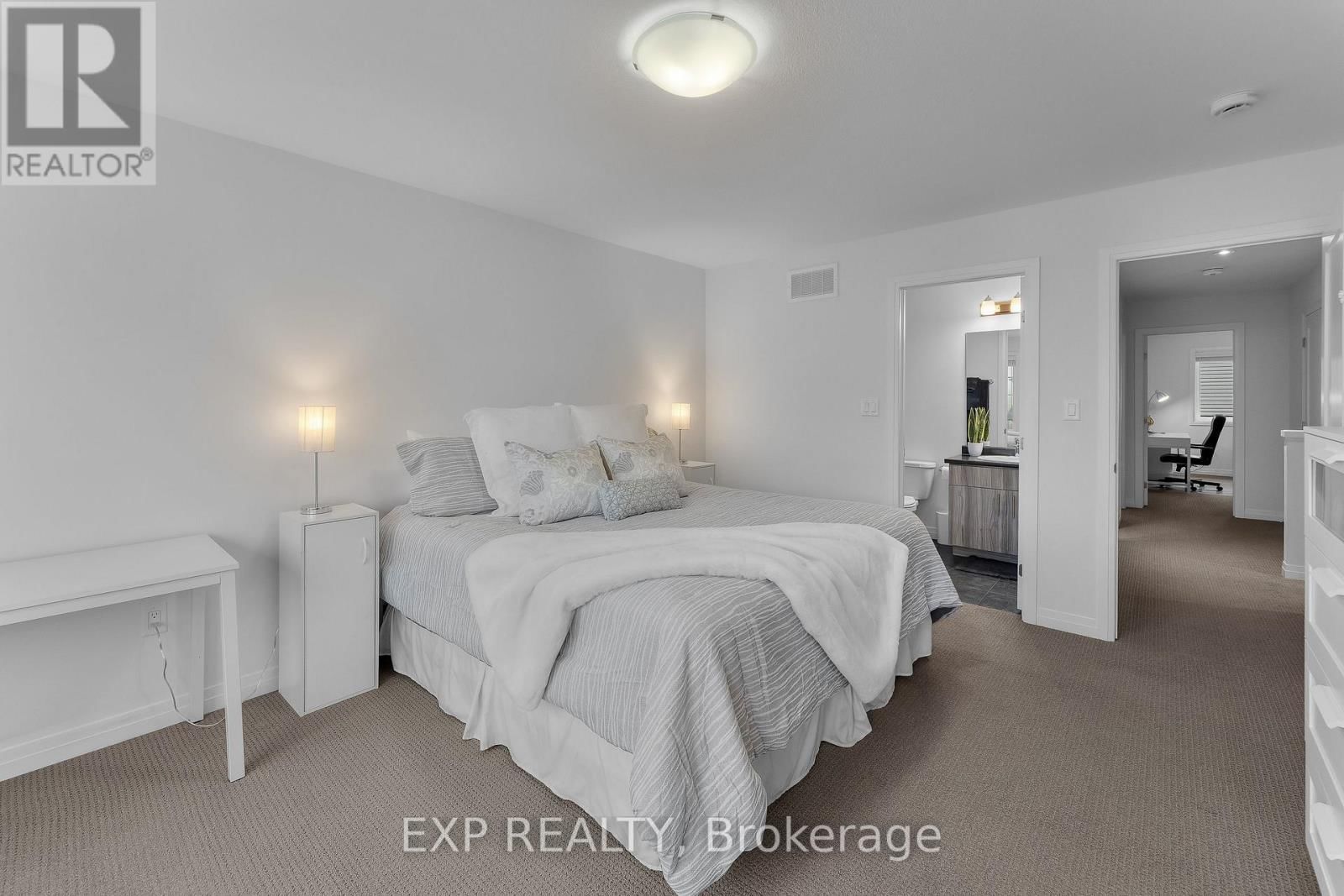 3998 CROWN STREET Image 19