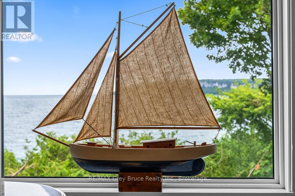 6 CHETWYND LANE Image 22