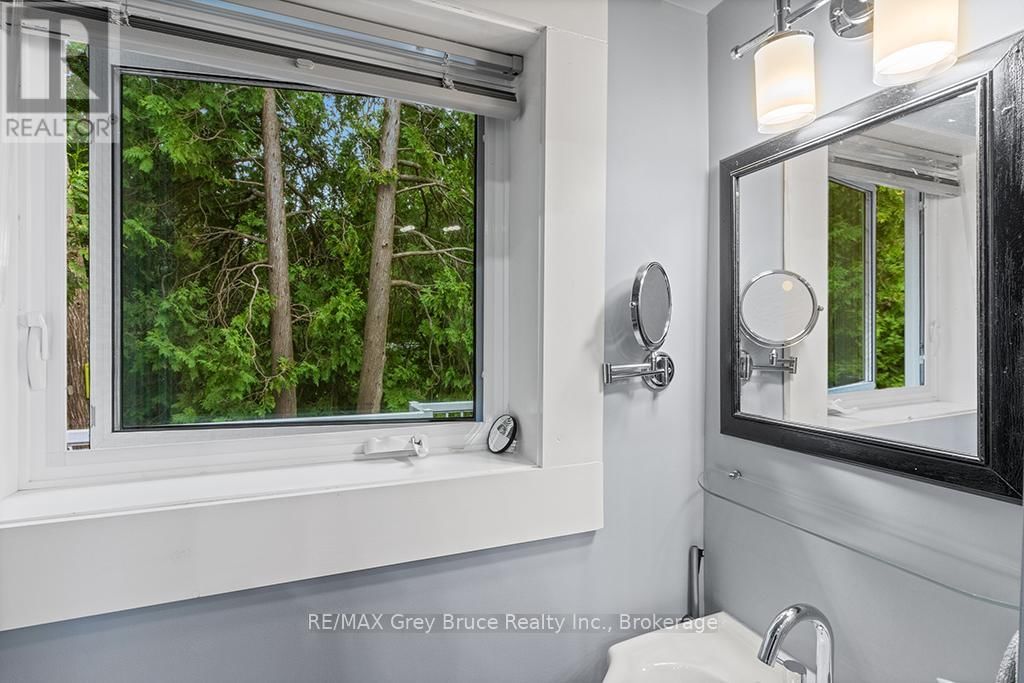 6 CHETWYND LANE Image 23