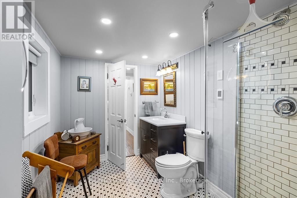 6 CHETWYND LANE Image 28