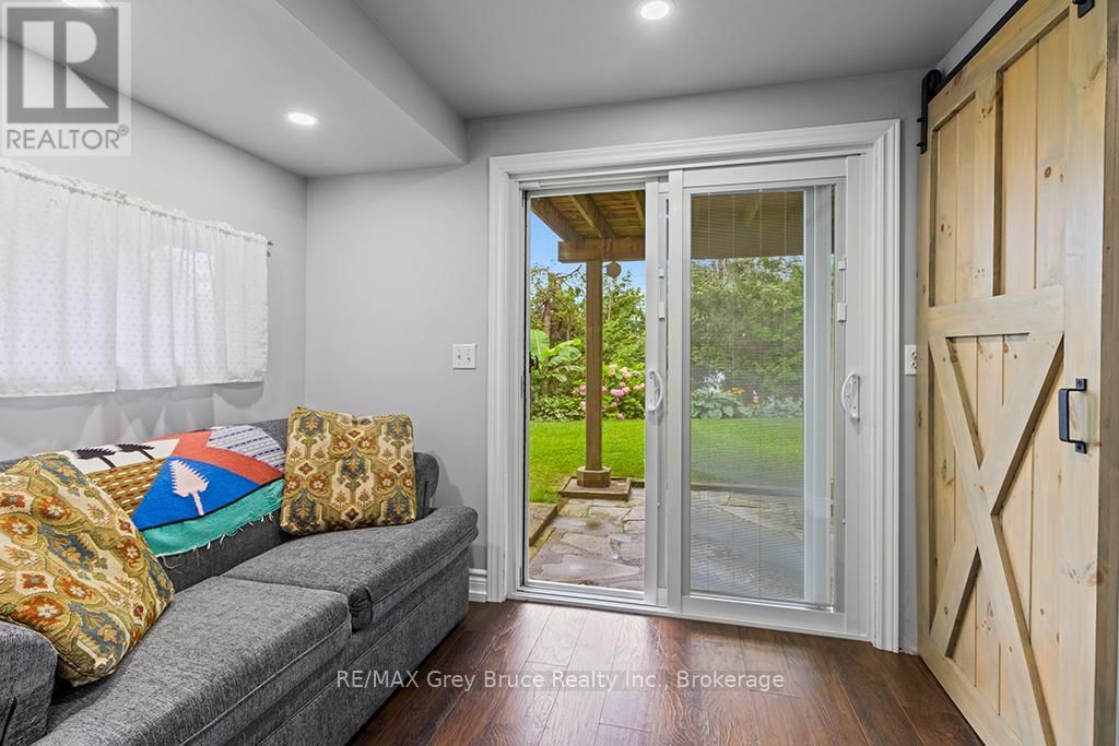 6 CHETWYND LANE Image 35