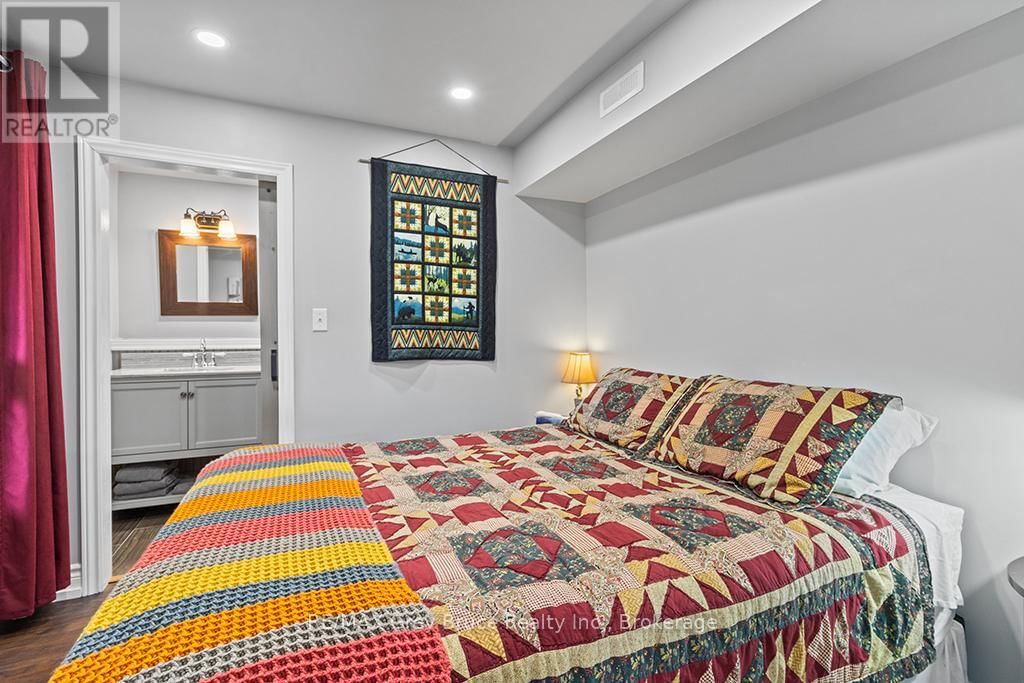 6 CHETWYND LANE Image 38