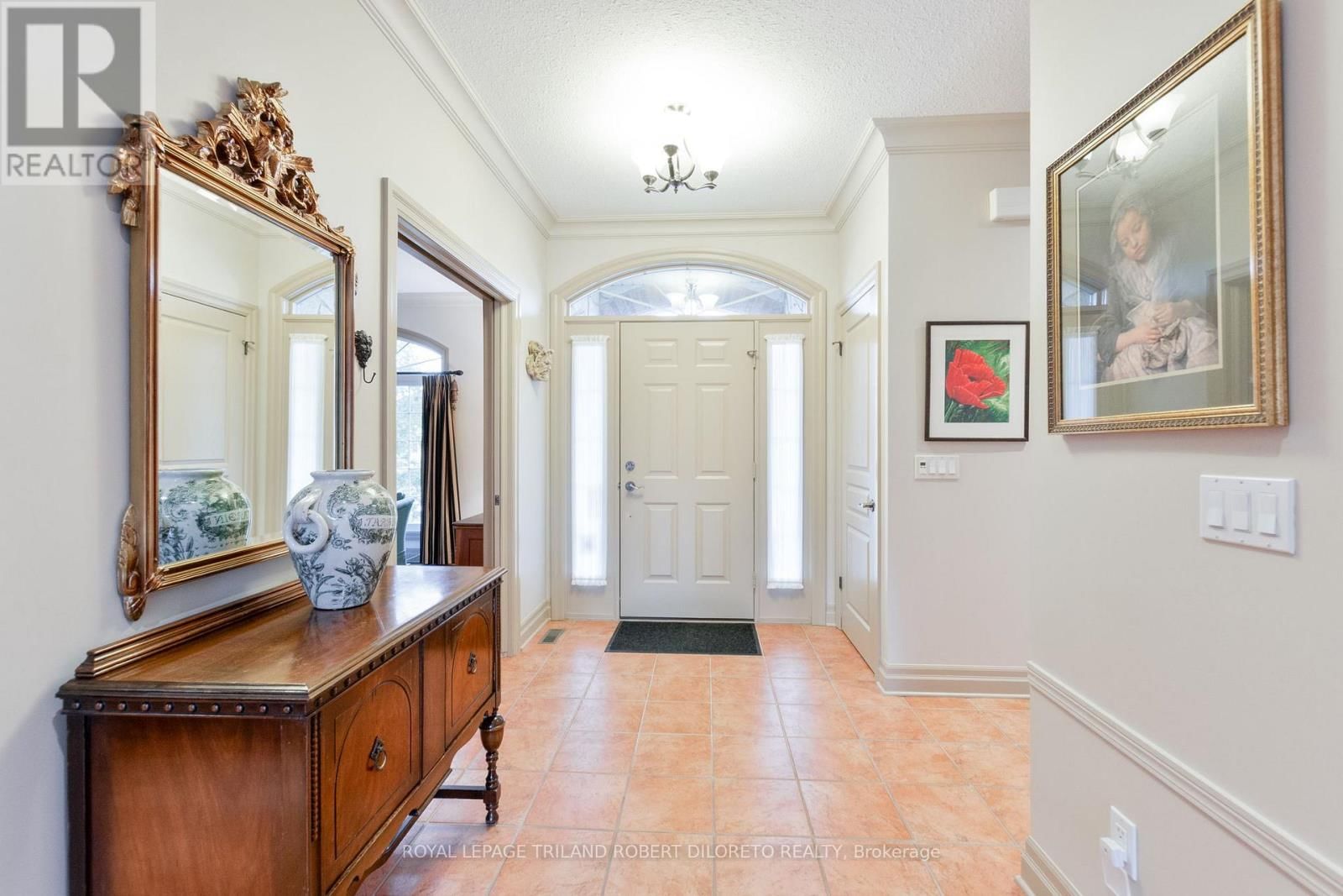 979 APRICOT PLACE Image 12