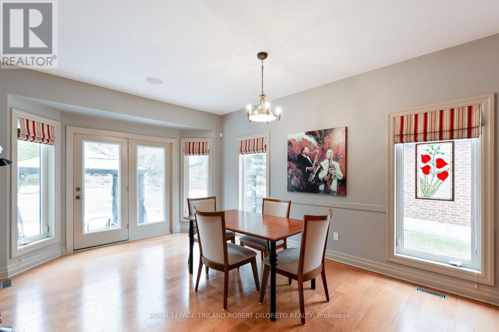 979 APRICOT PLACE Image 26