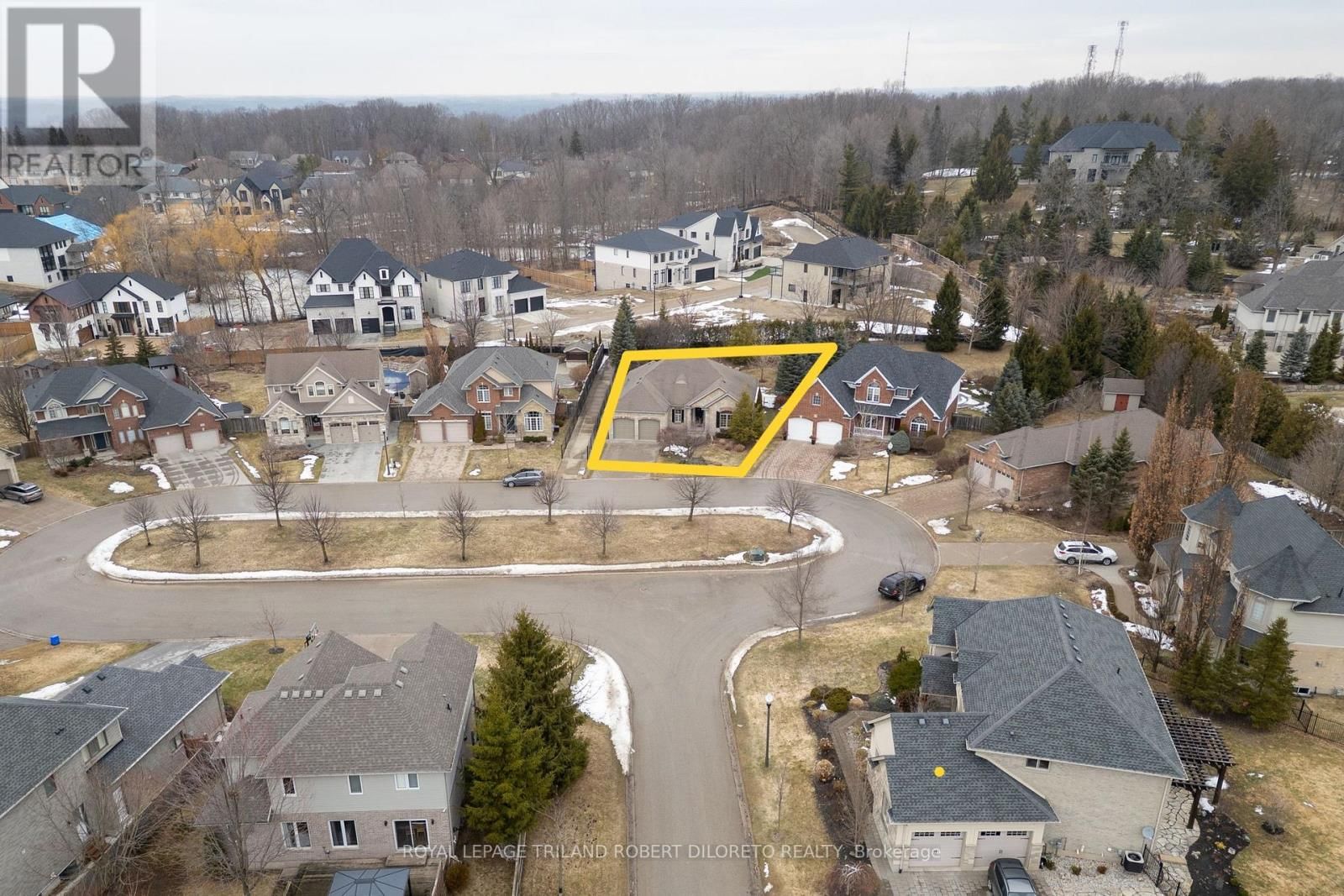 979 APRICOT PLACE Image 3