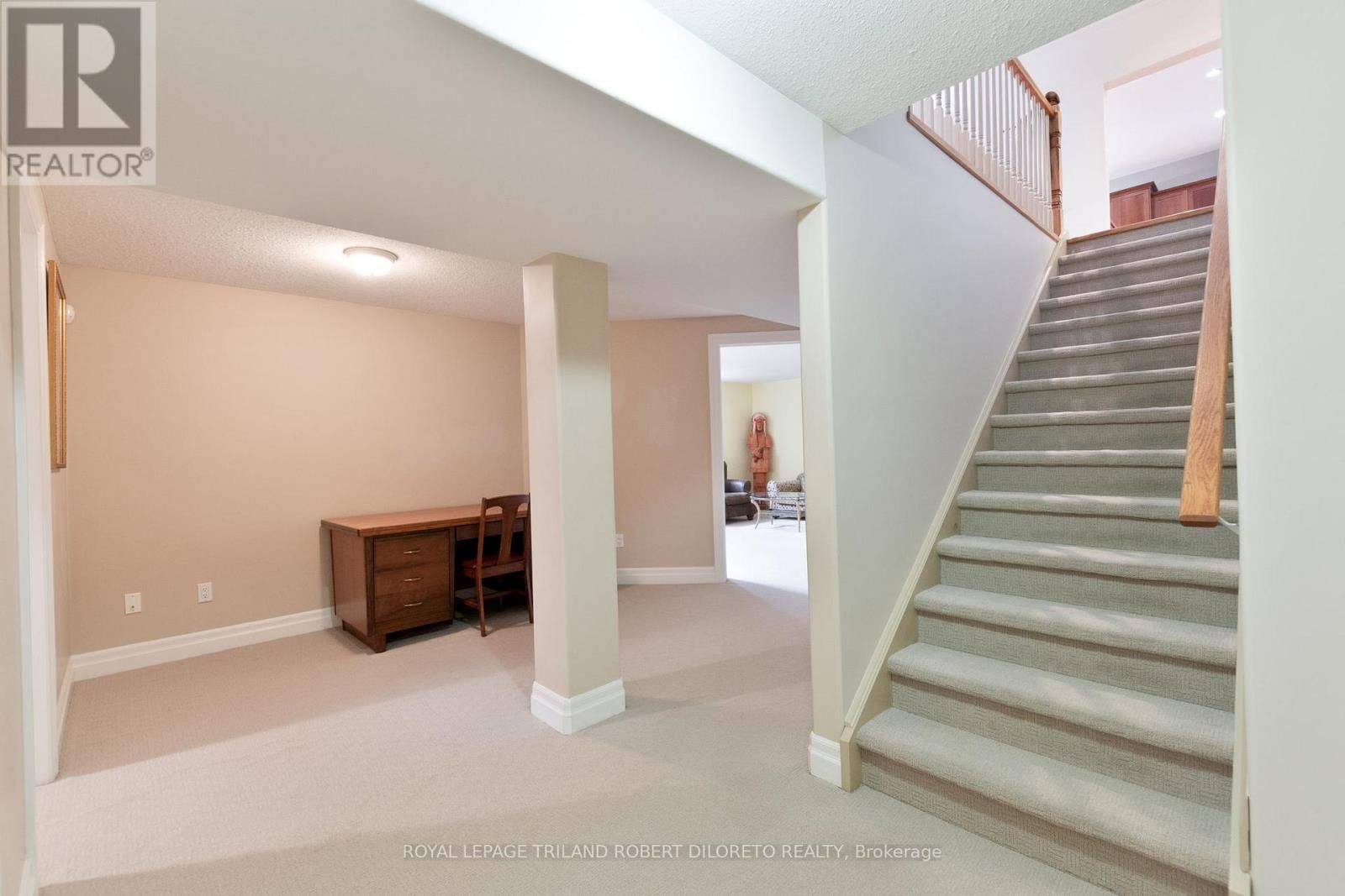 979 APRICOT PLACE Image 34