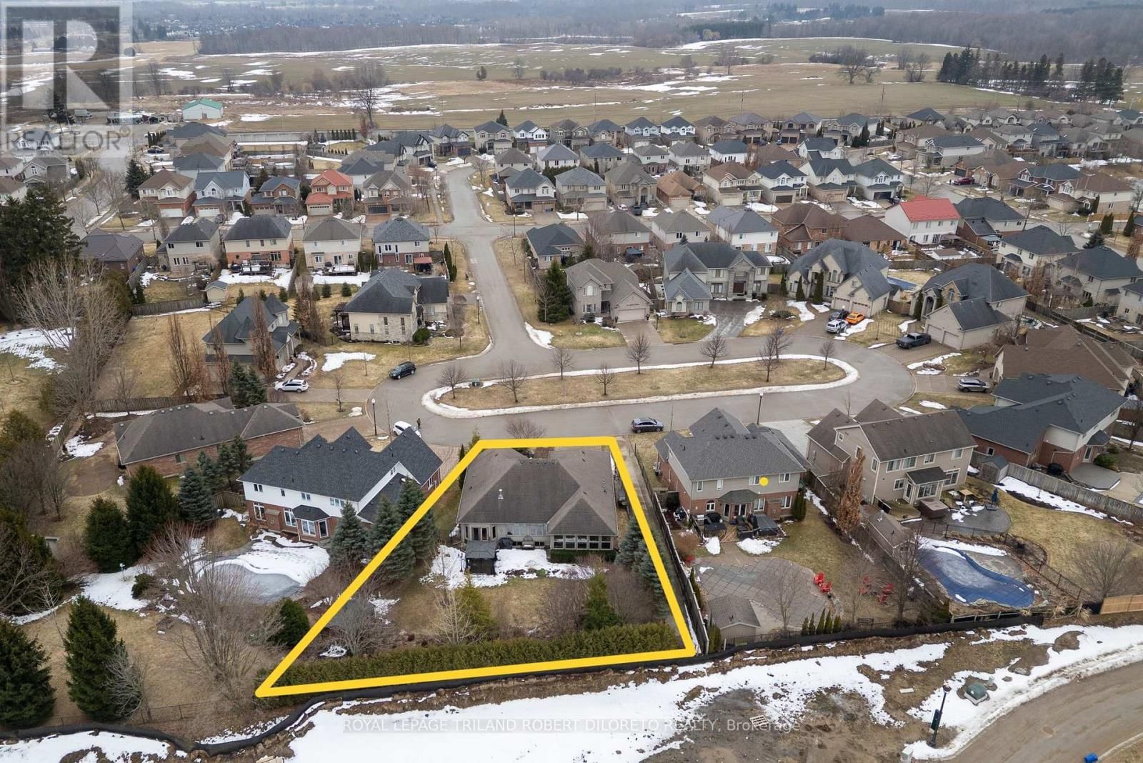 979 APRICOT PLACE Image 4