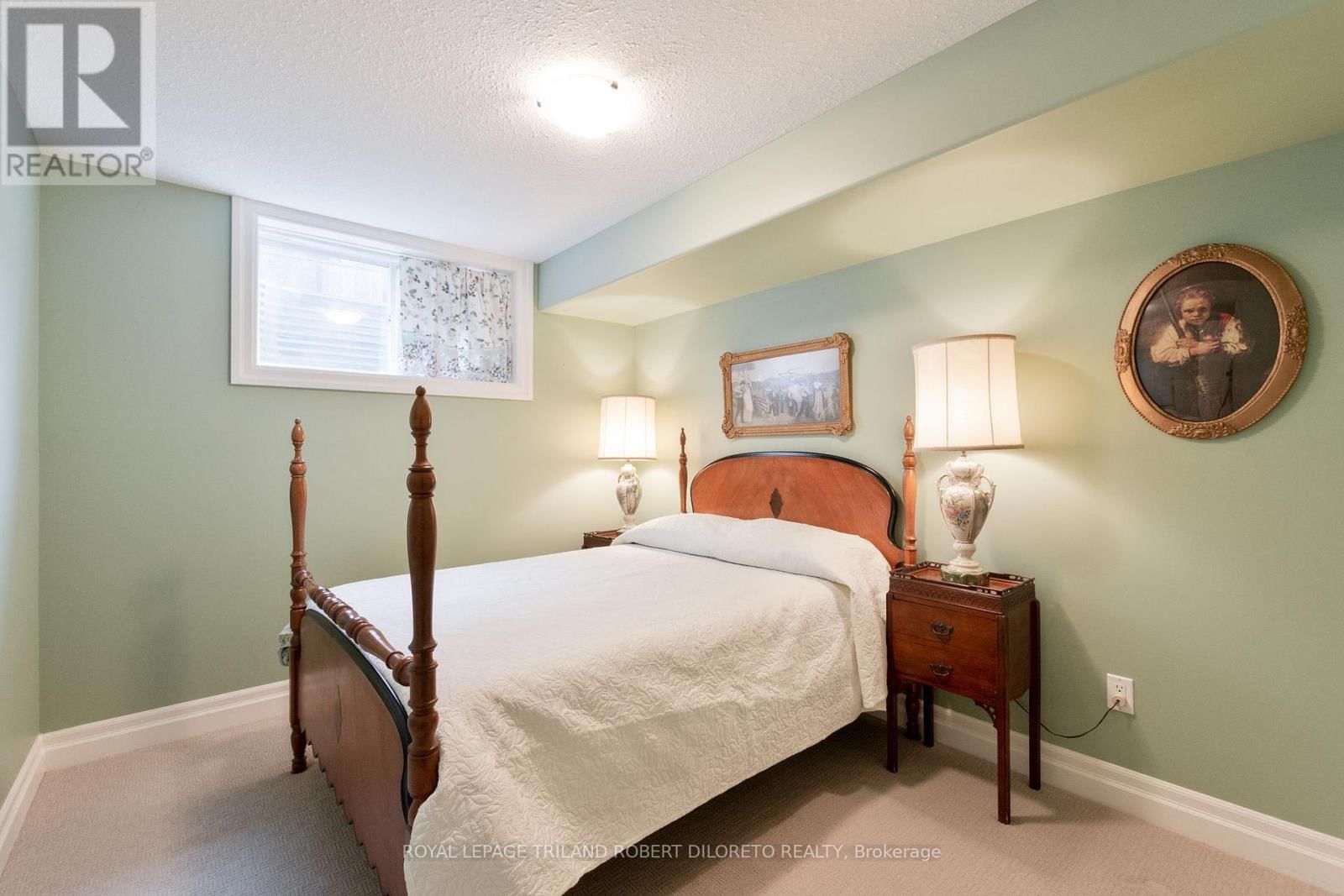 979 APRICOT PLACE Image 41