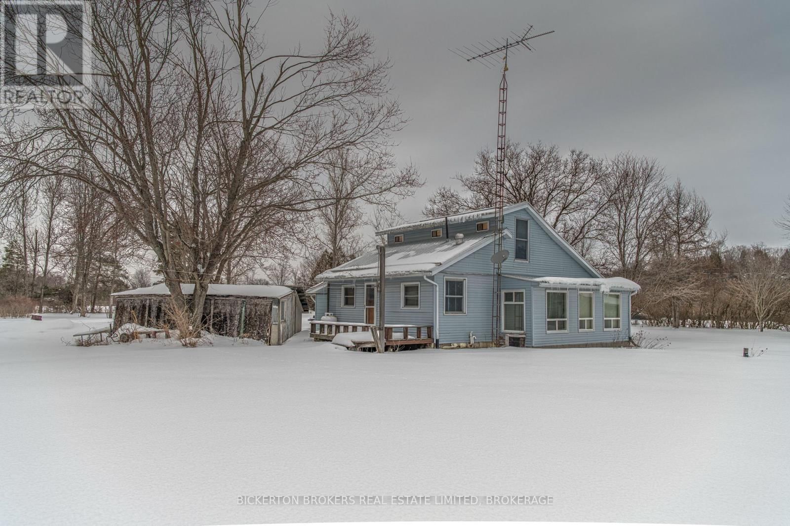 798 RUSSELL ROAD Image 31