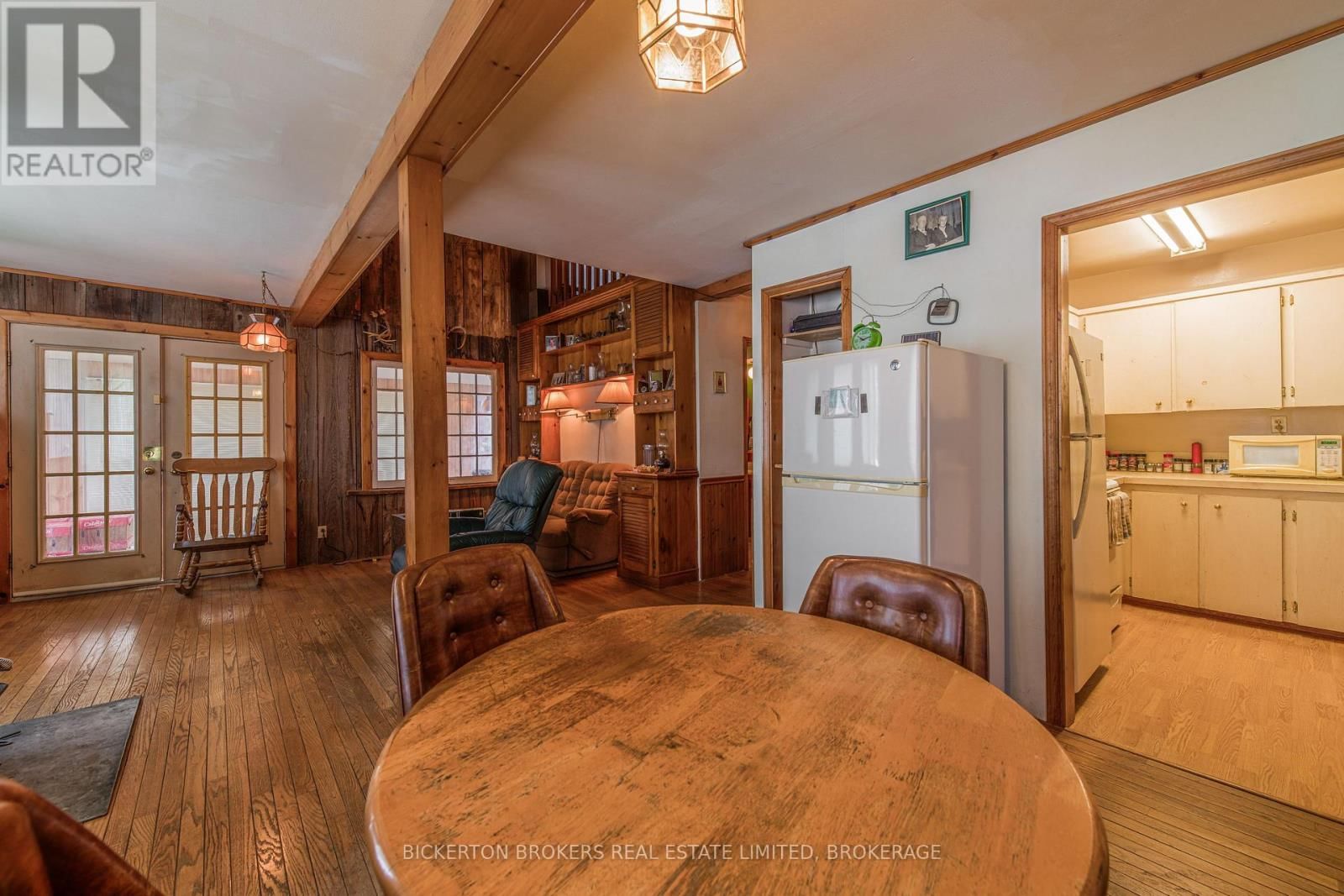 798 RUSSELL ROAD Image 9