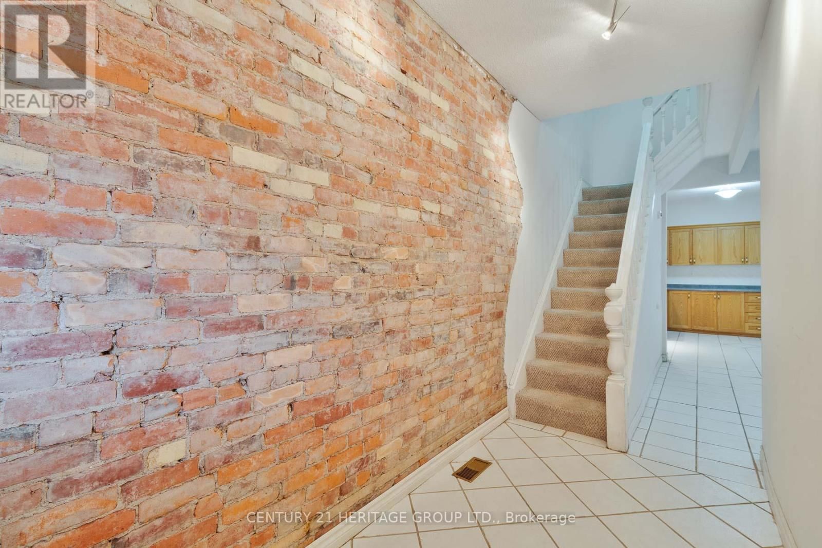 27 TISDALE STREET NORTH Image 4