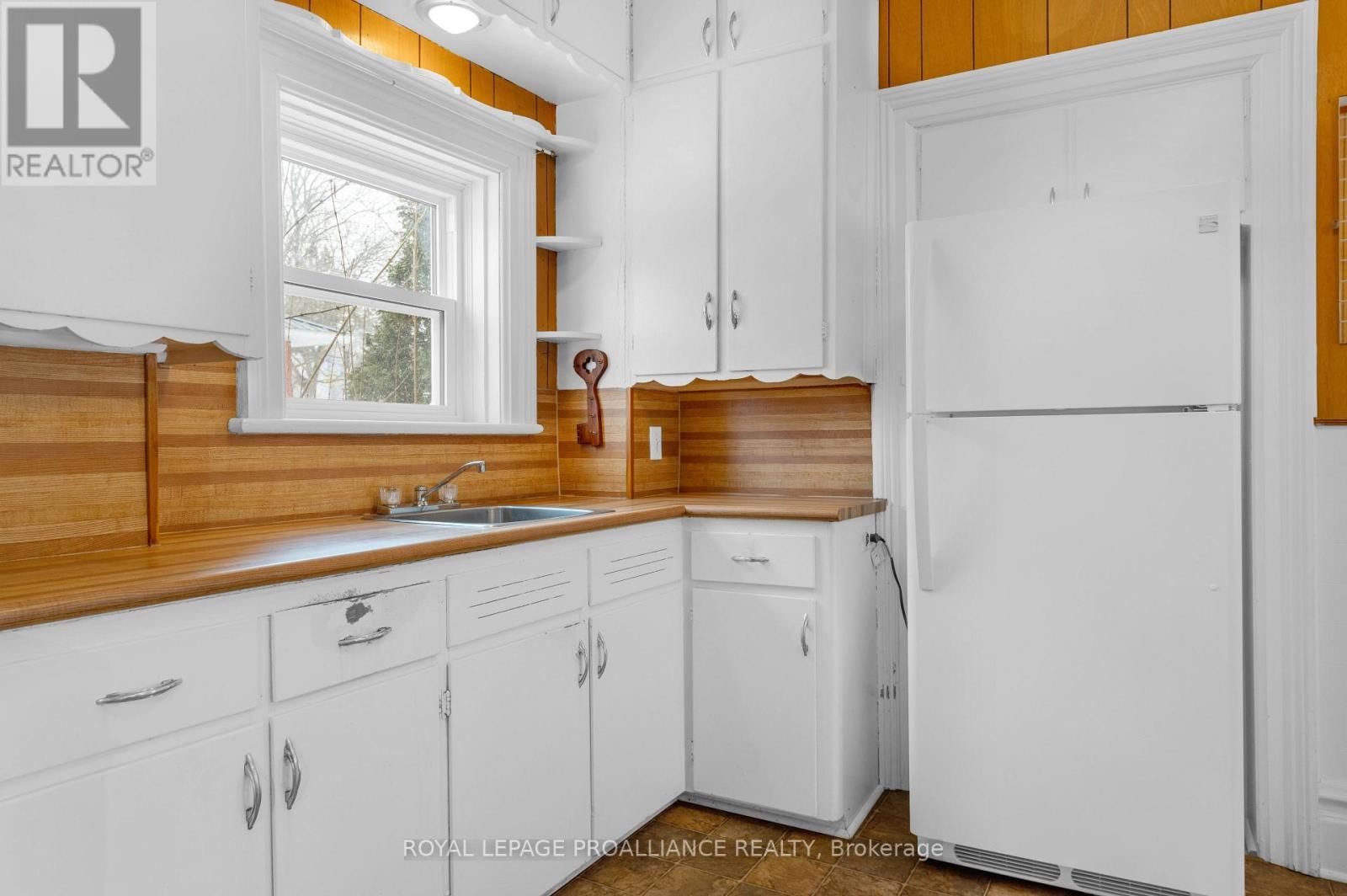 184 EDWARD STREET Image 16