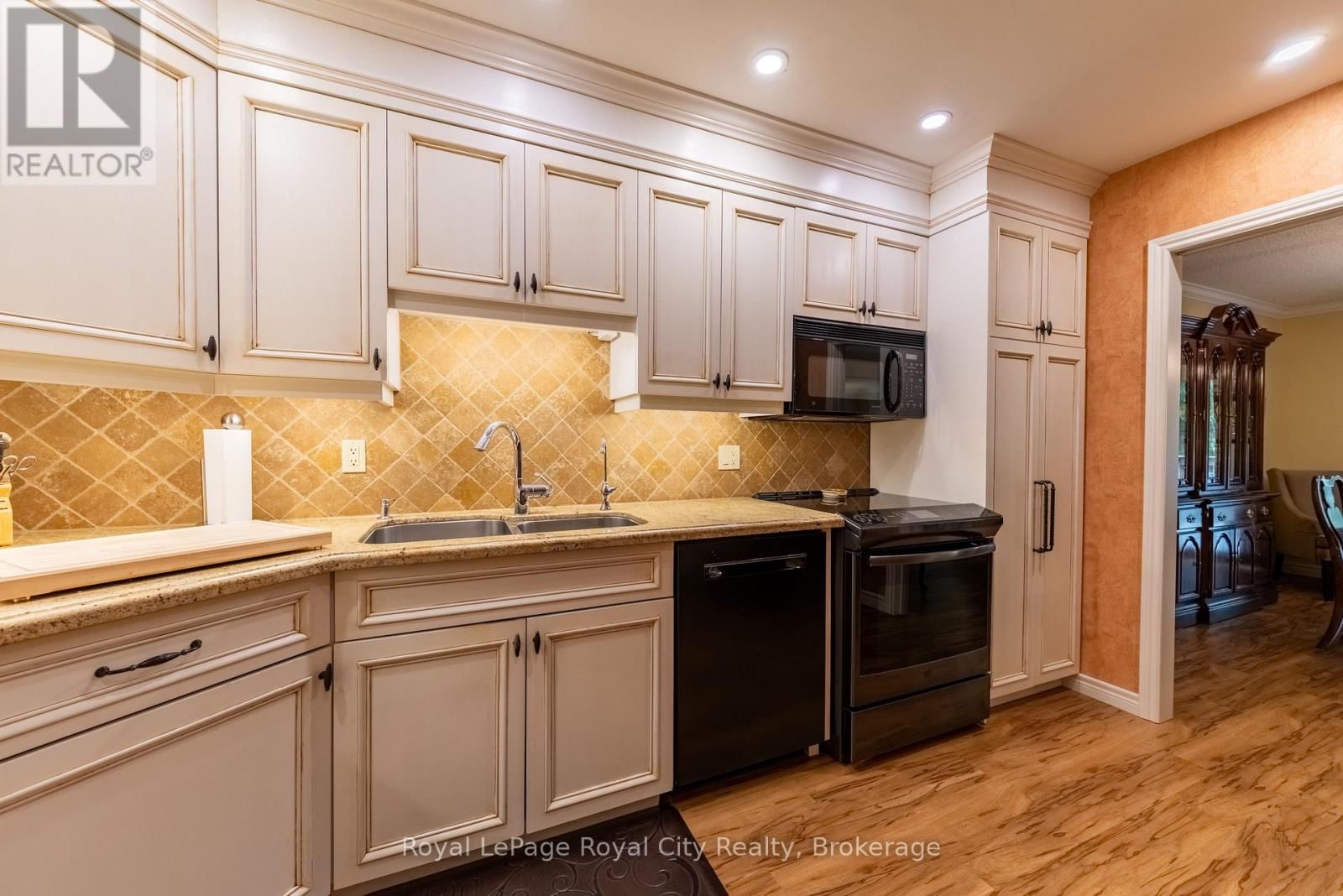 101 - 121 WATERLOO AVENUE Image 3