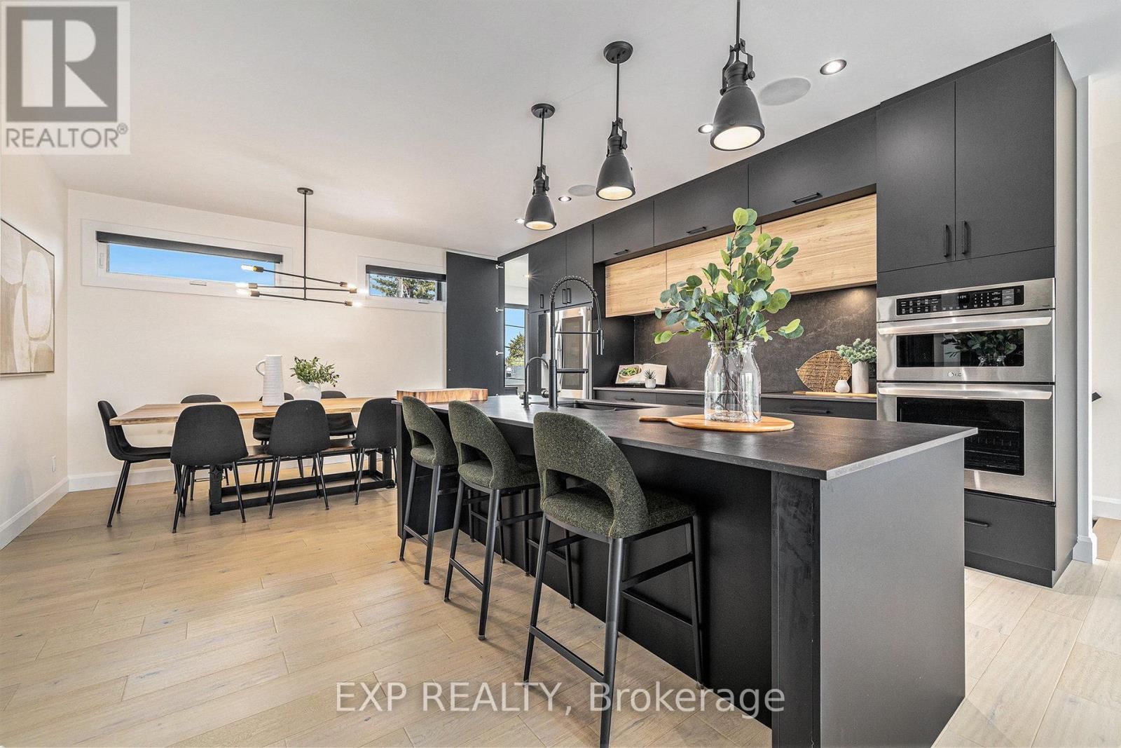 1056 NOTRE DAME STREET Image 10