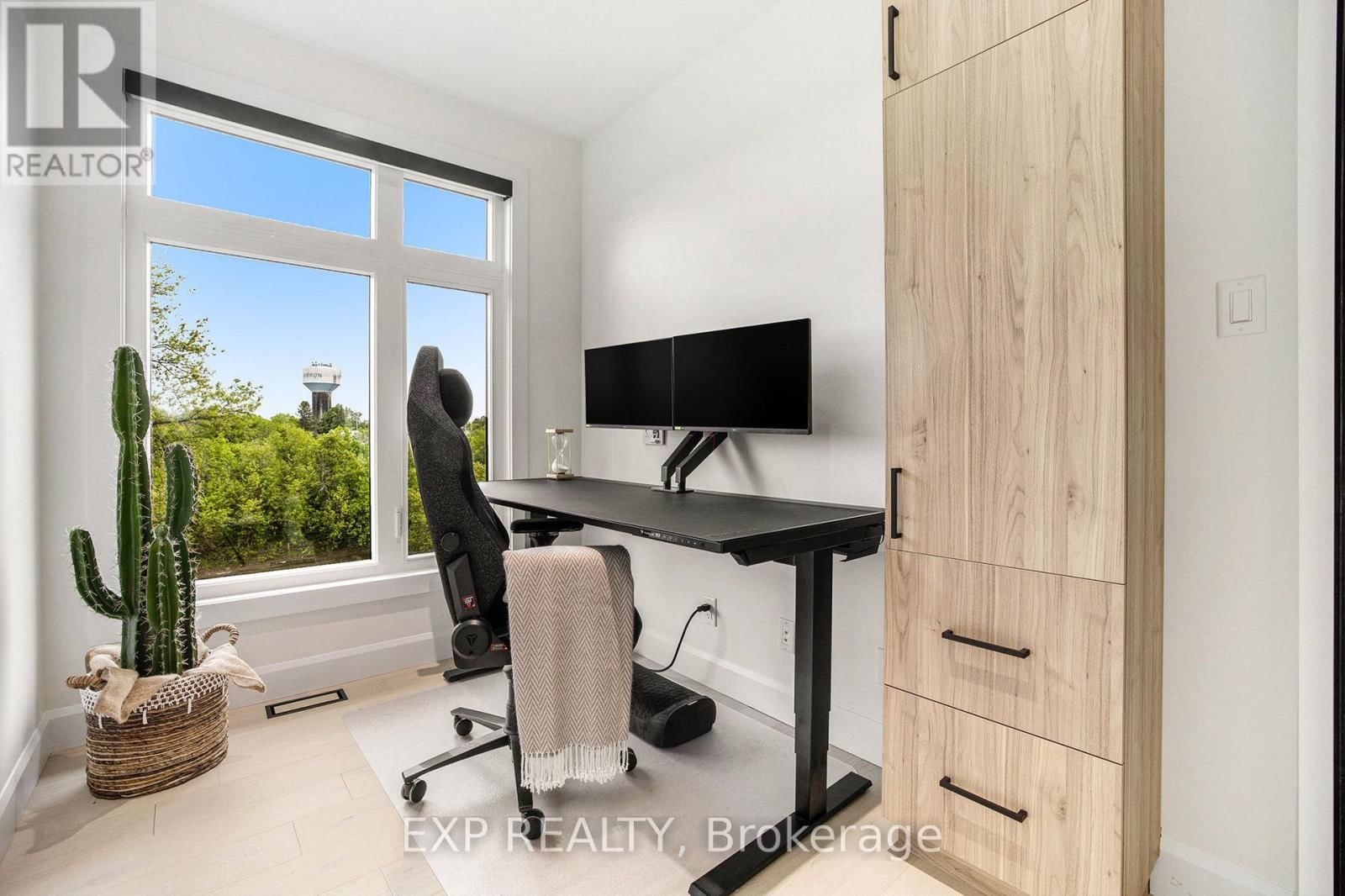 1056 NOTRE DAME STREET Image 15