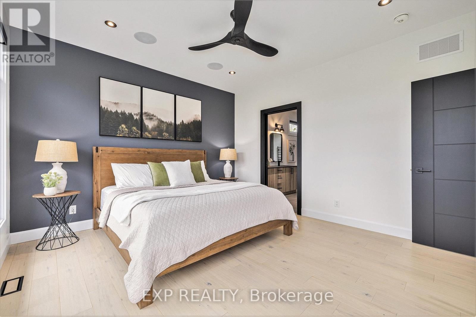 1056 NOTRE DAME STREET Image 17