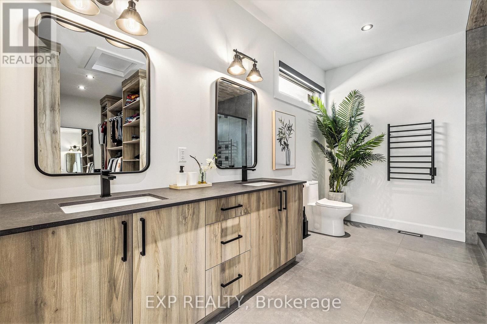 1056 NOTRE DAME STREET Image 21