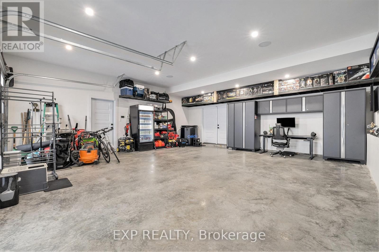 1056 NOTRE DAME STREET Image 26