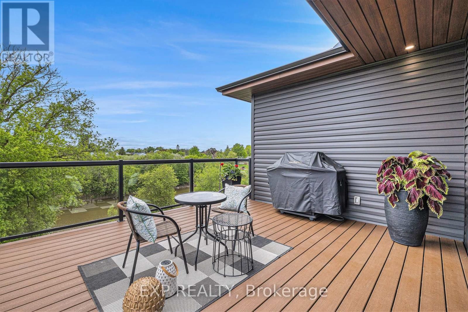 1056 NOTRE DAME STREET Image 6