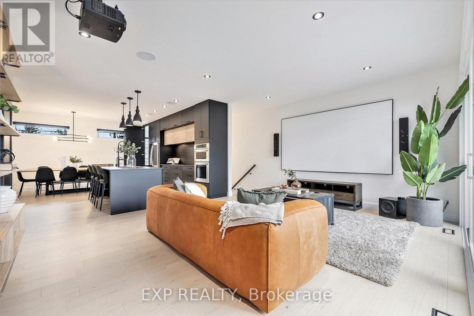 1056 NOTRE DAME STREET Image 8