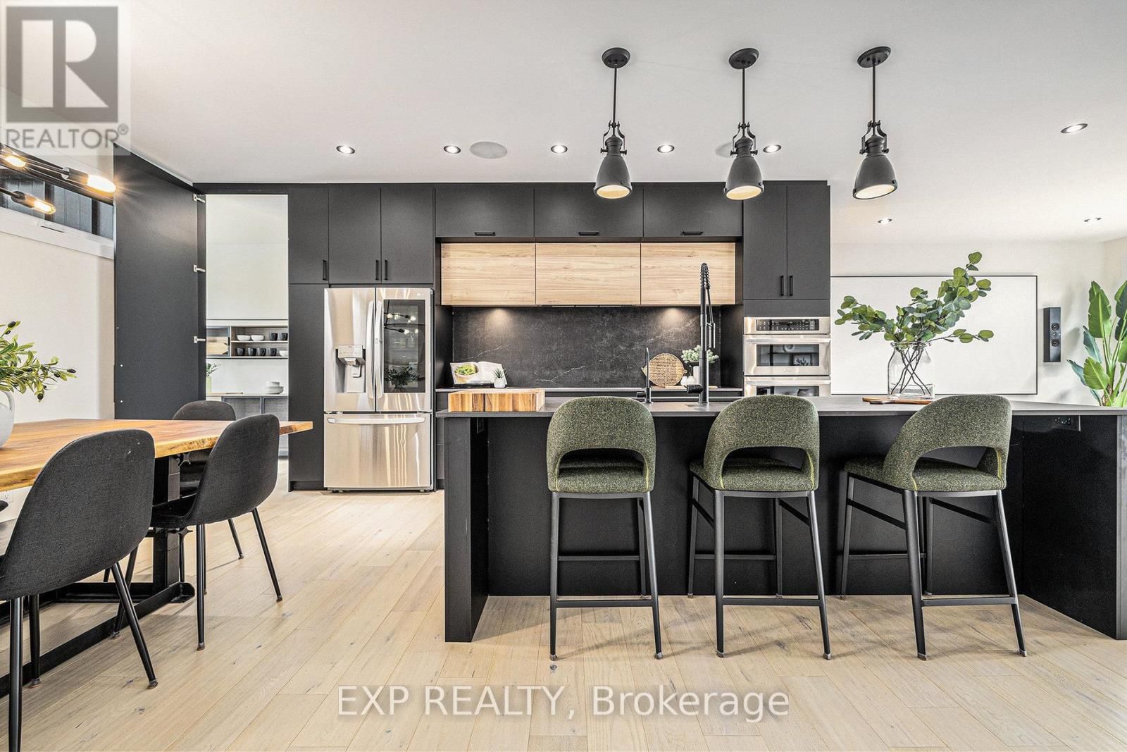 1056 NOTRE DAME STREET Image 9