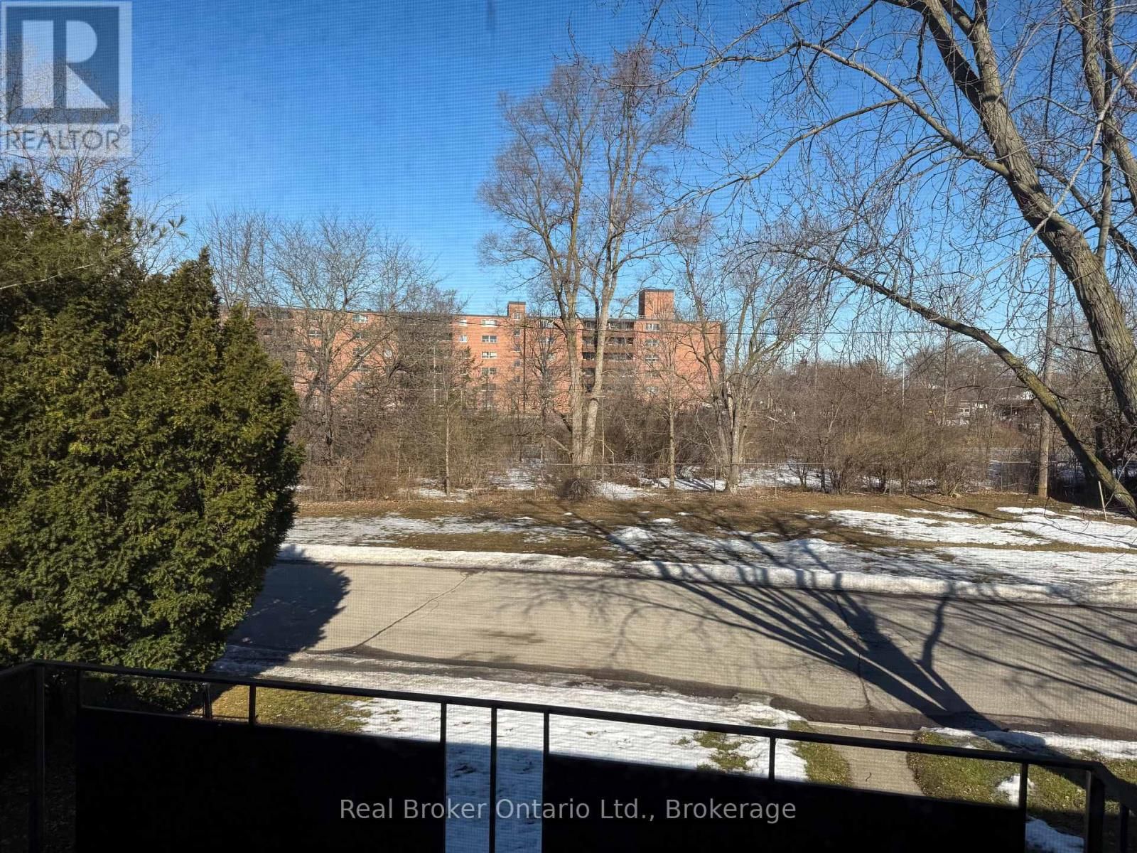 3 - 36 GRAHAM AVENUE Image 19