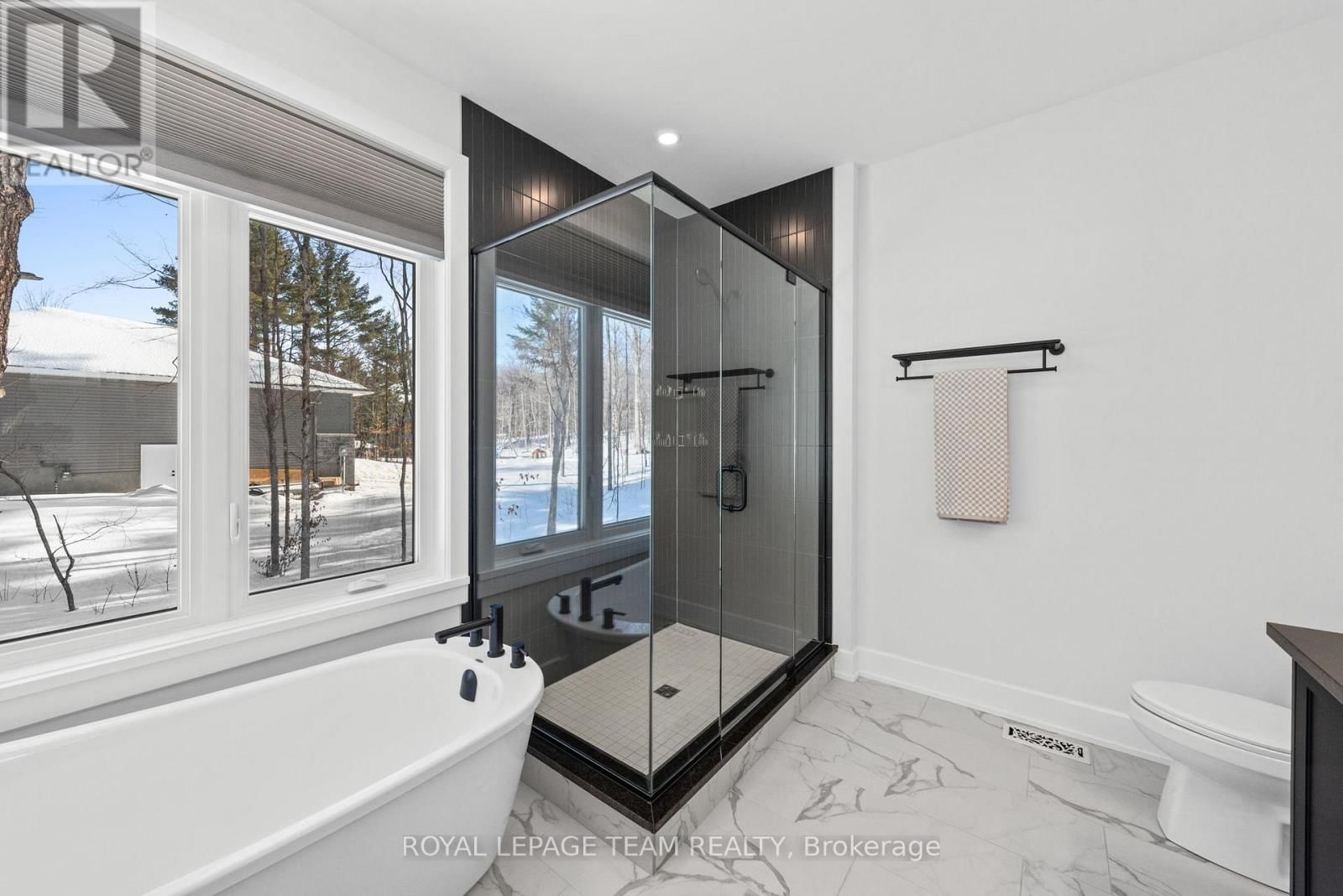 190 RAYMOND LUHTA CRESCENT Image 24