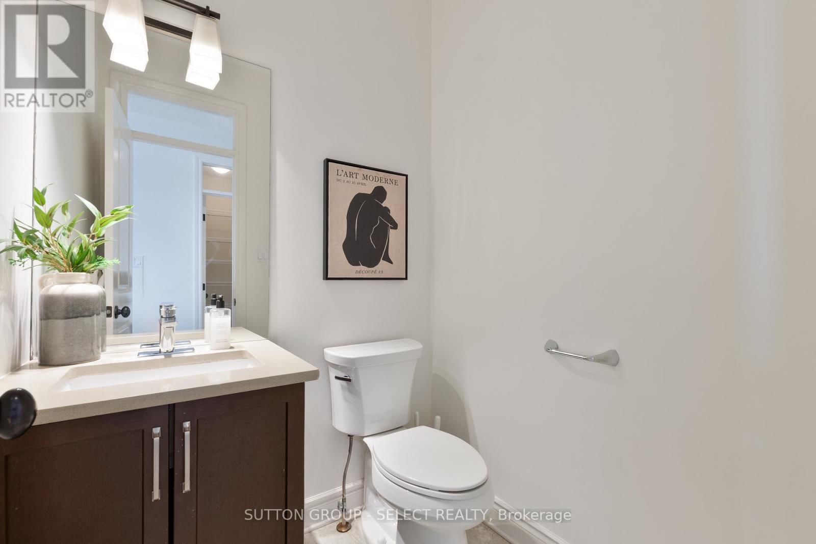 558 ECLIPSE WALK Image 23