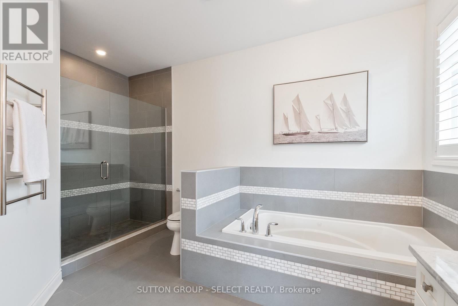 558 ECLIPSE WALK Image 31