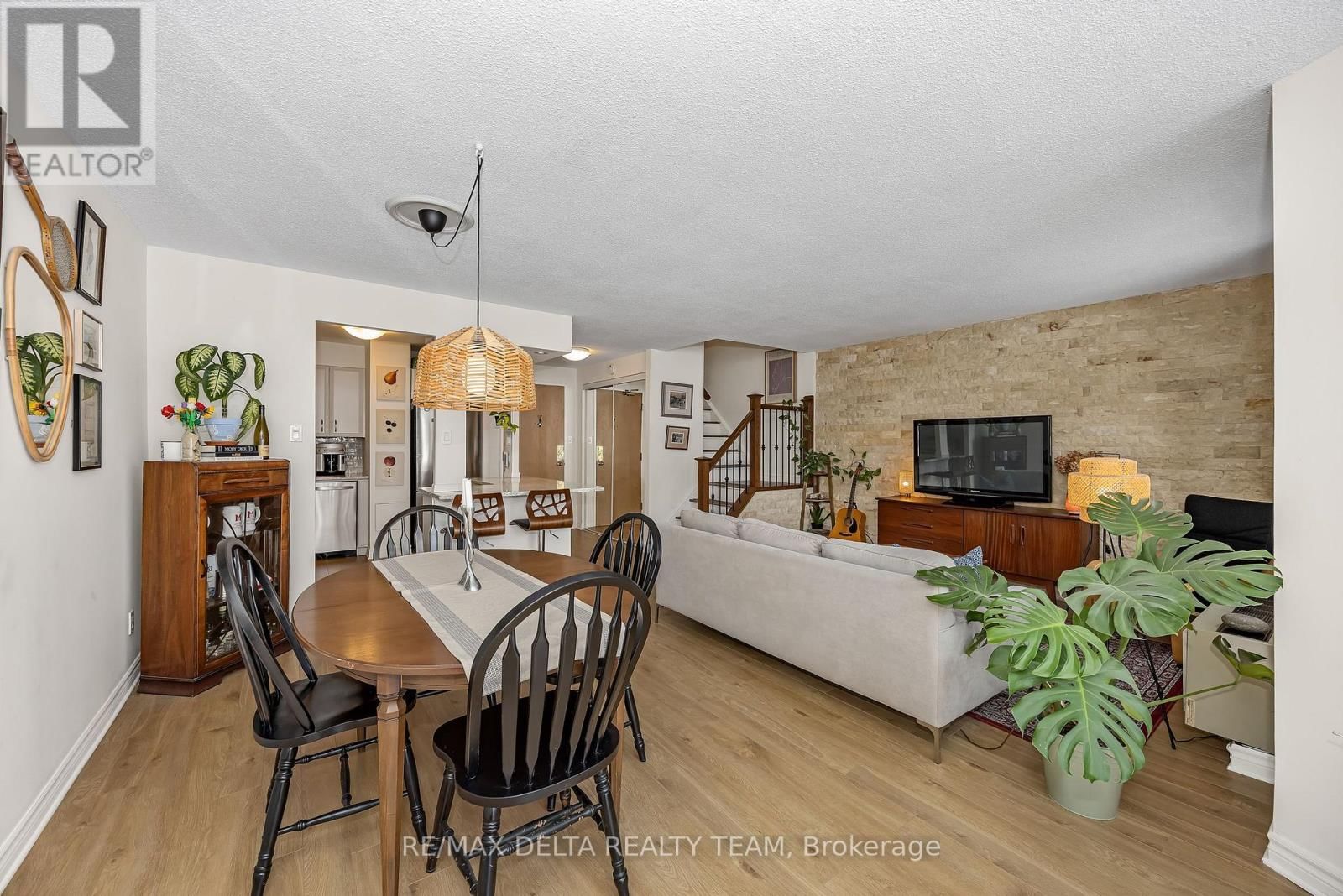 111 - 2871 RICHMOND ROAD Image 11