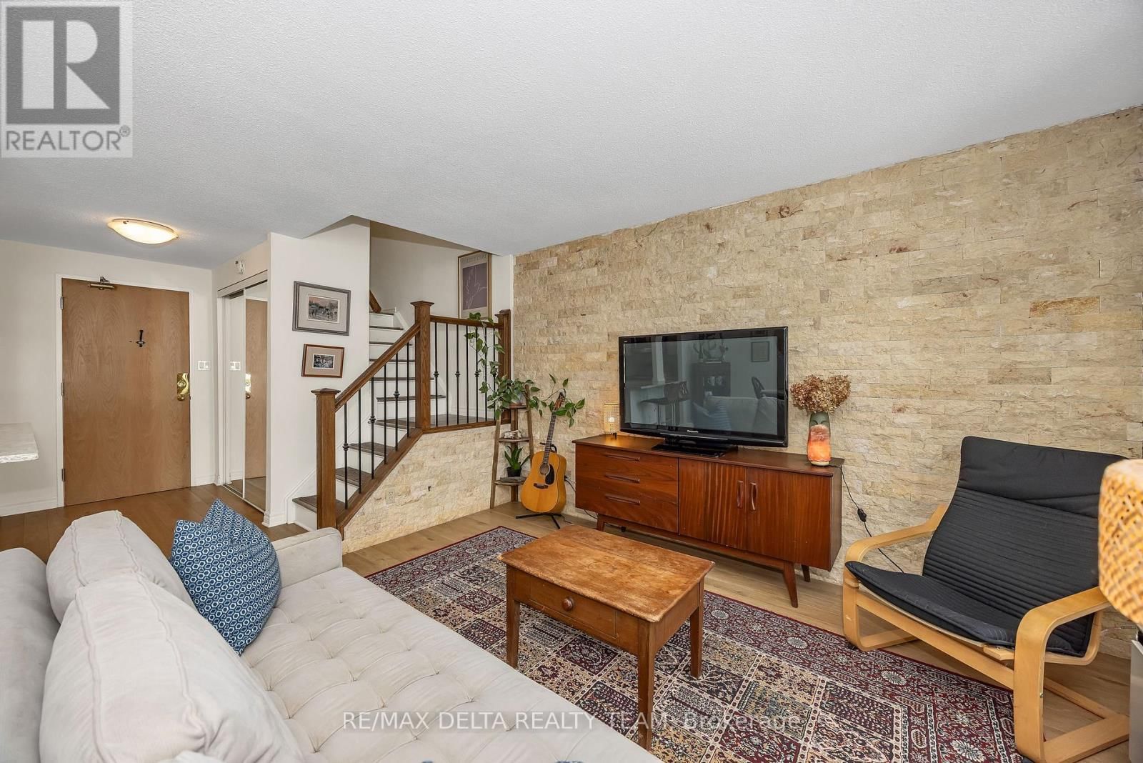 111 - 2871 RICHMOND ROAD Image 14