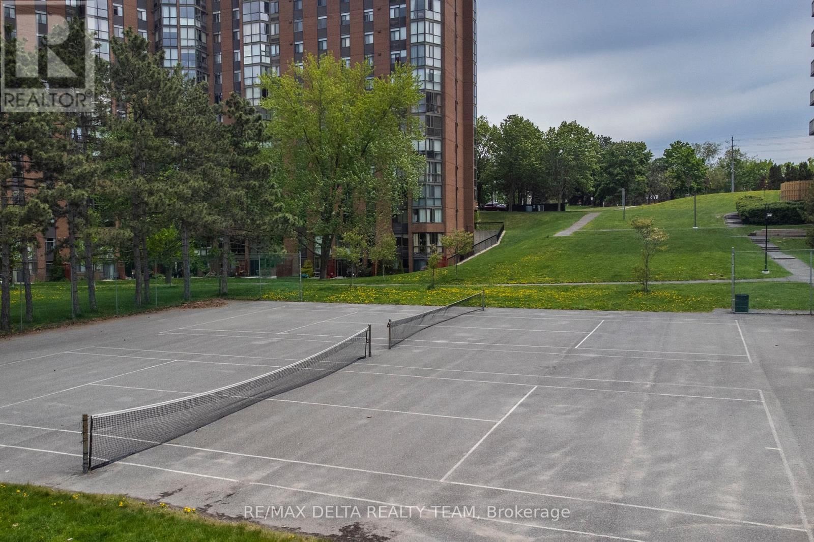 111 - 2871 RICHMOND ROAD Image 31