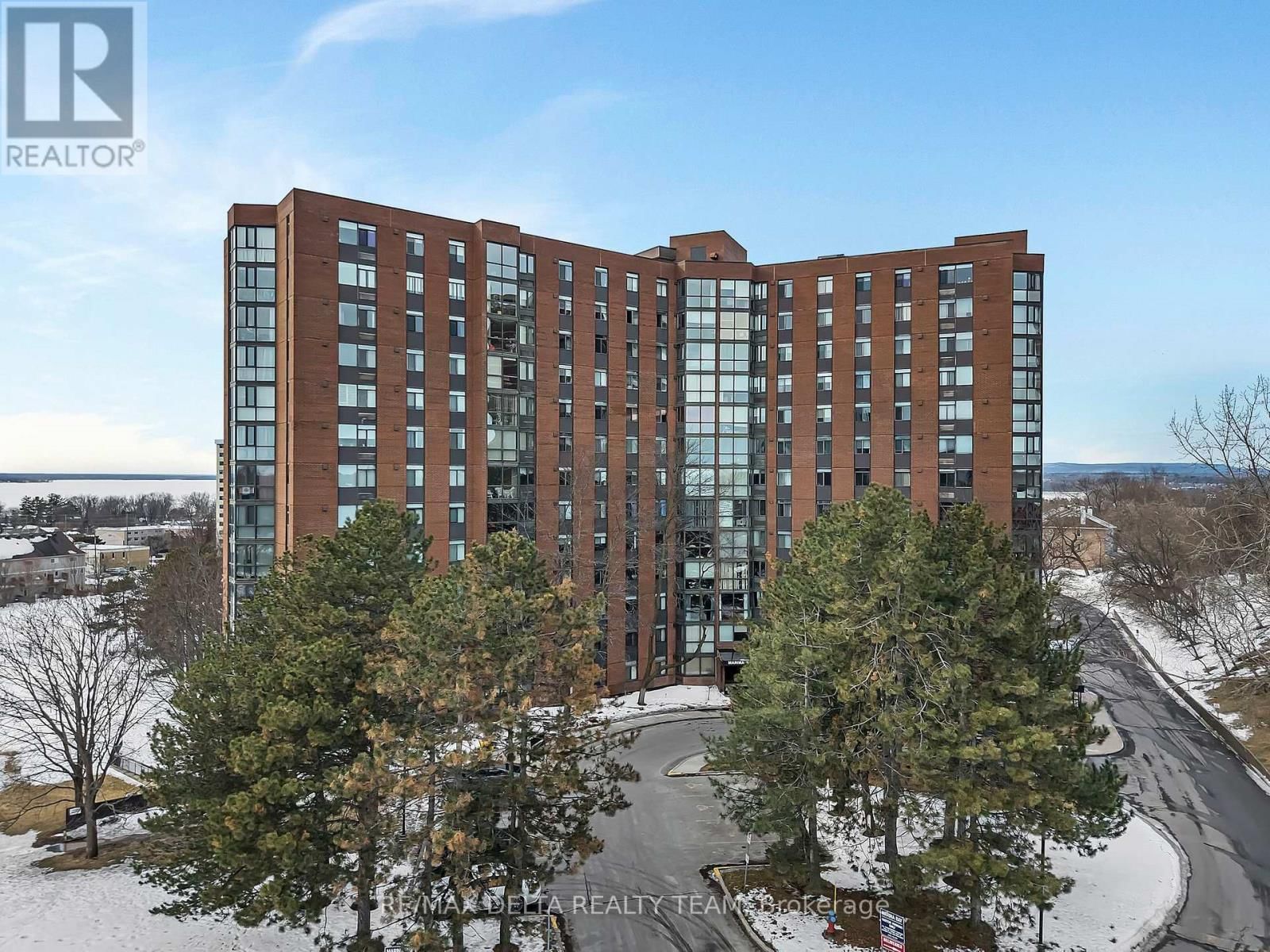 111 - 2871 RICHMOND ROAD Image 32