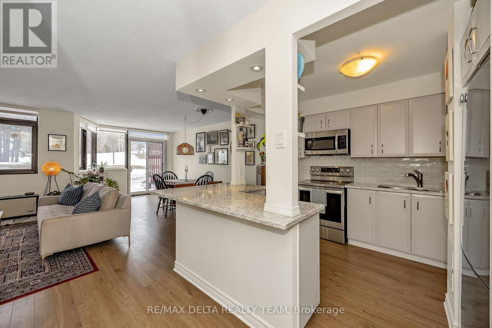 111 - 2871 RICHMOND ROAD Image 5