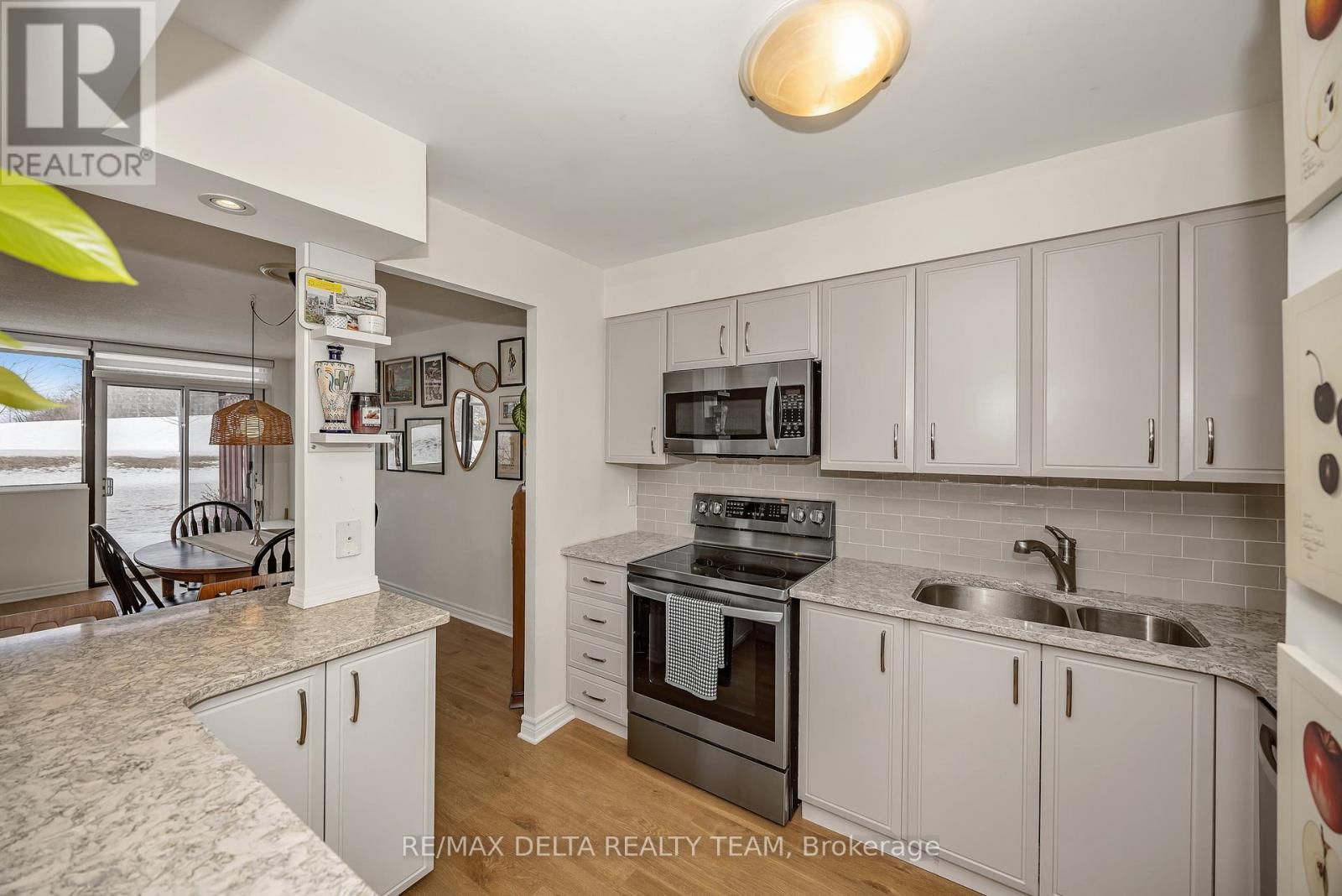 111 - 2871 RICHMOND ROAD Image 7