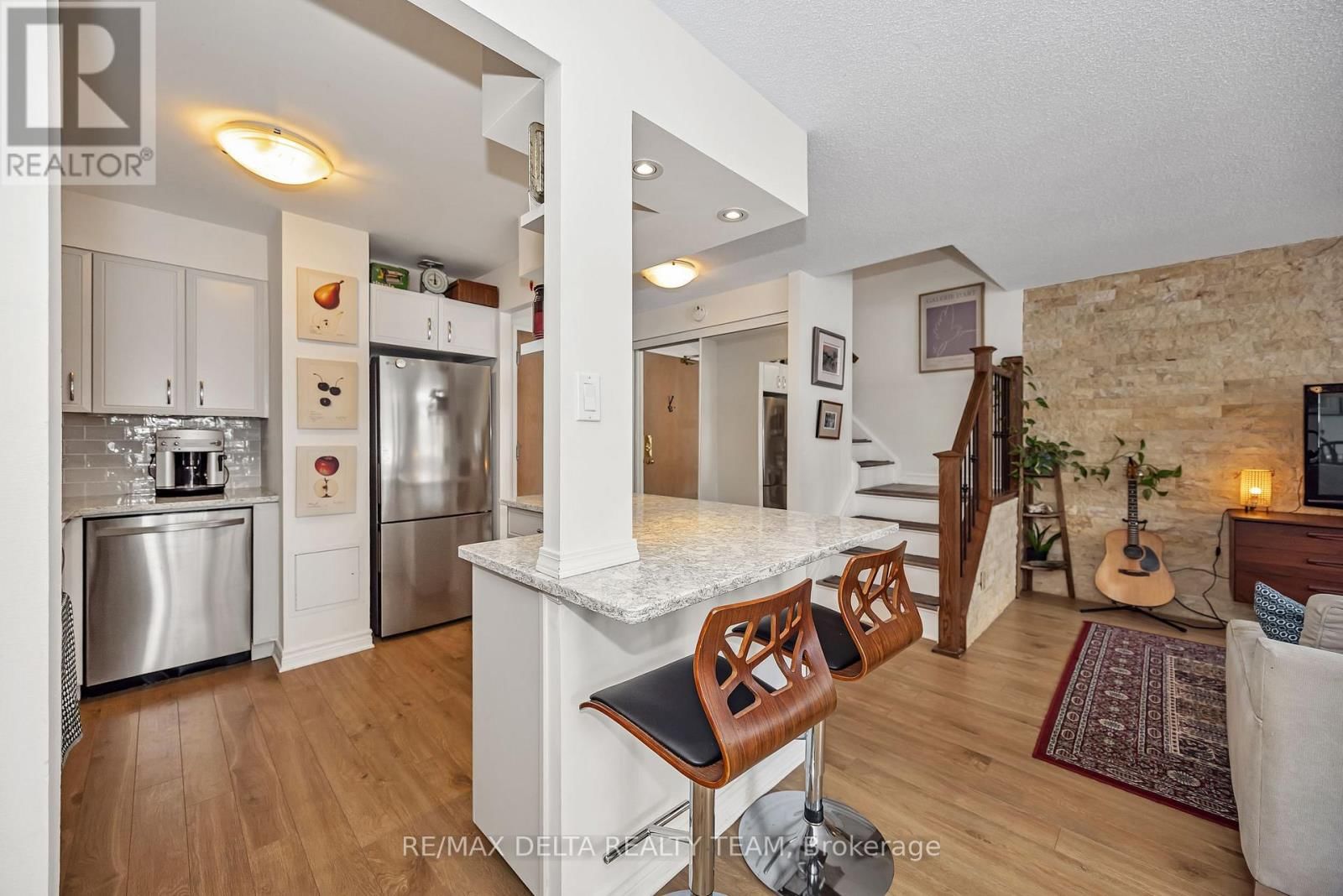 111 - 2871 RICHMOND ROAD Image 9