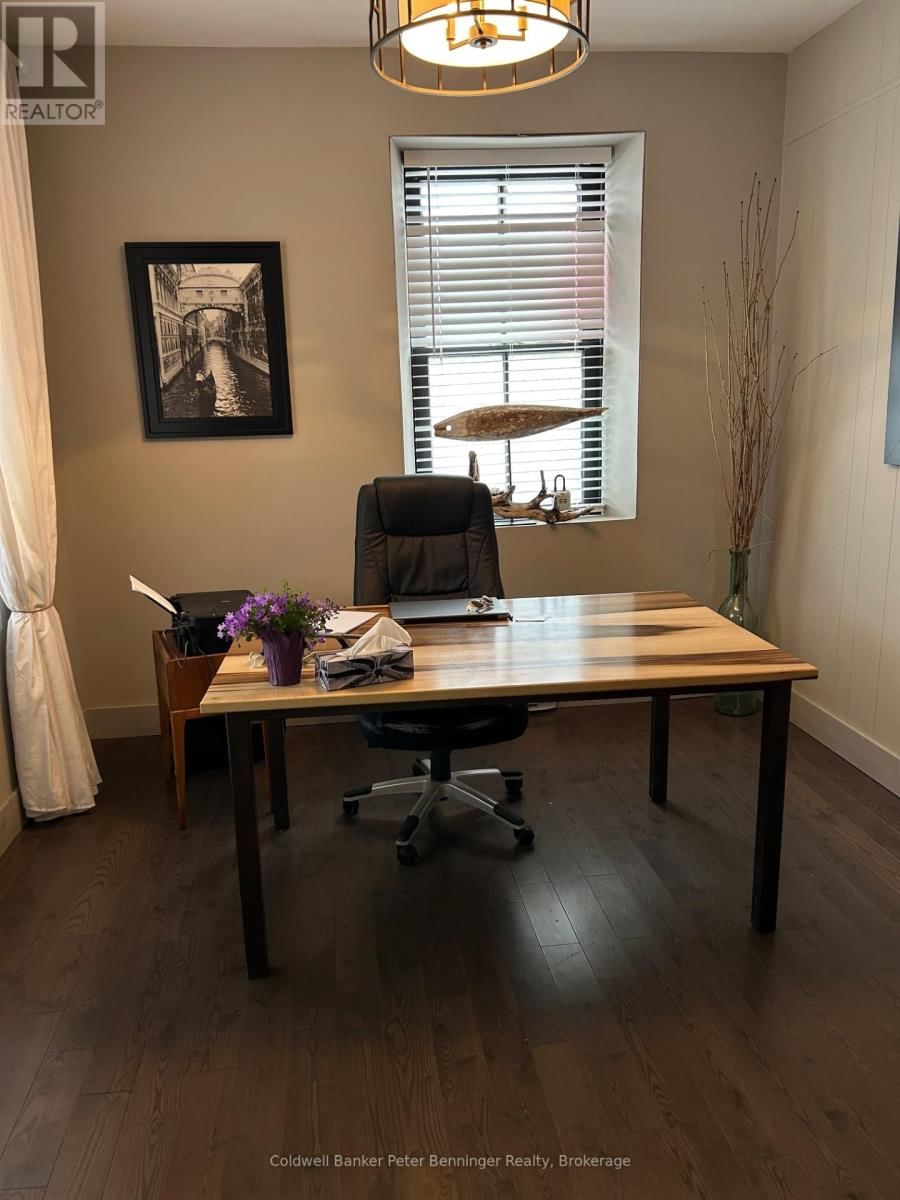 521 MILL STREET Image 23