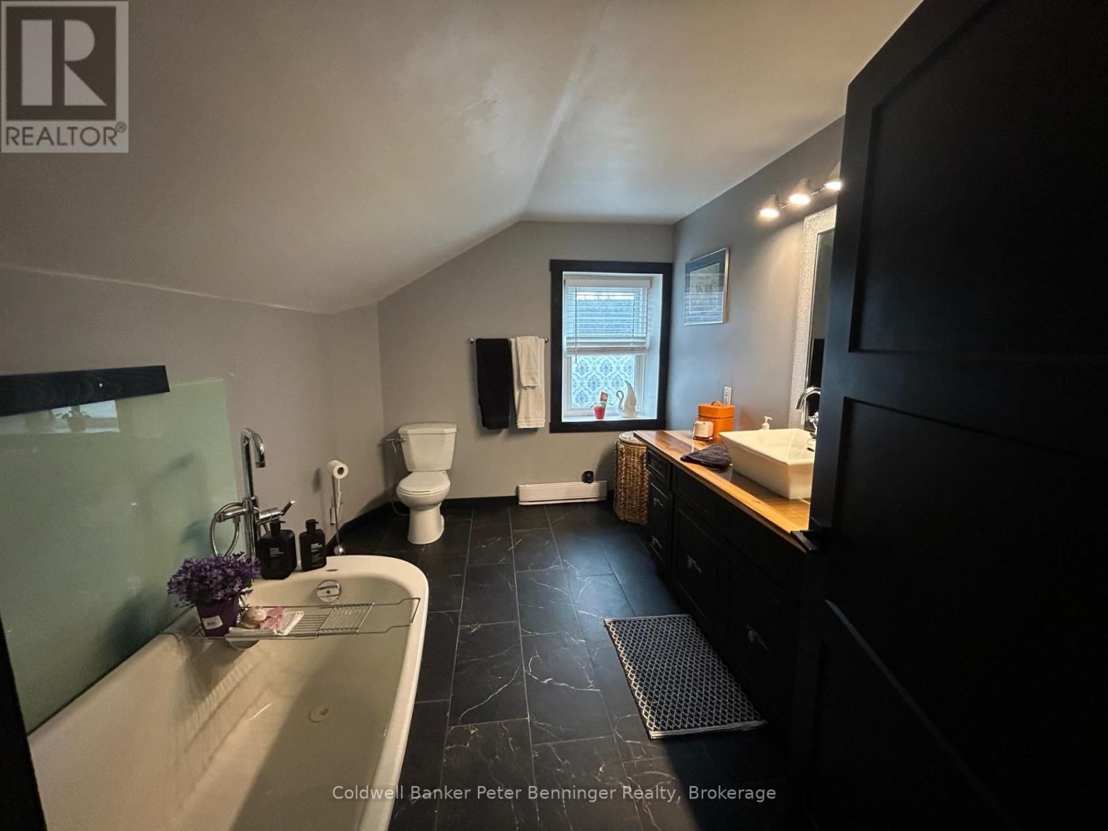 521 MILL STREET Image 31