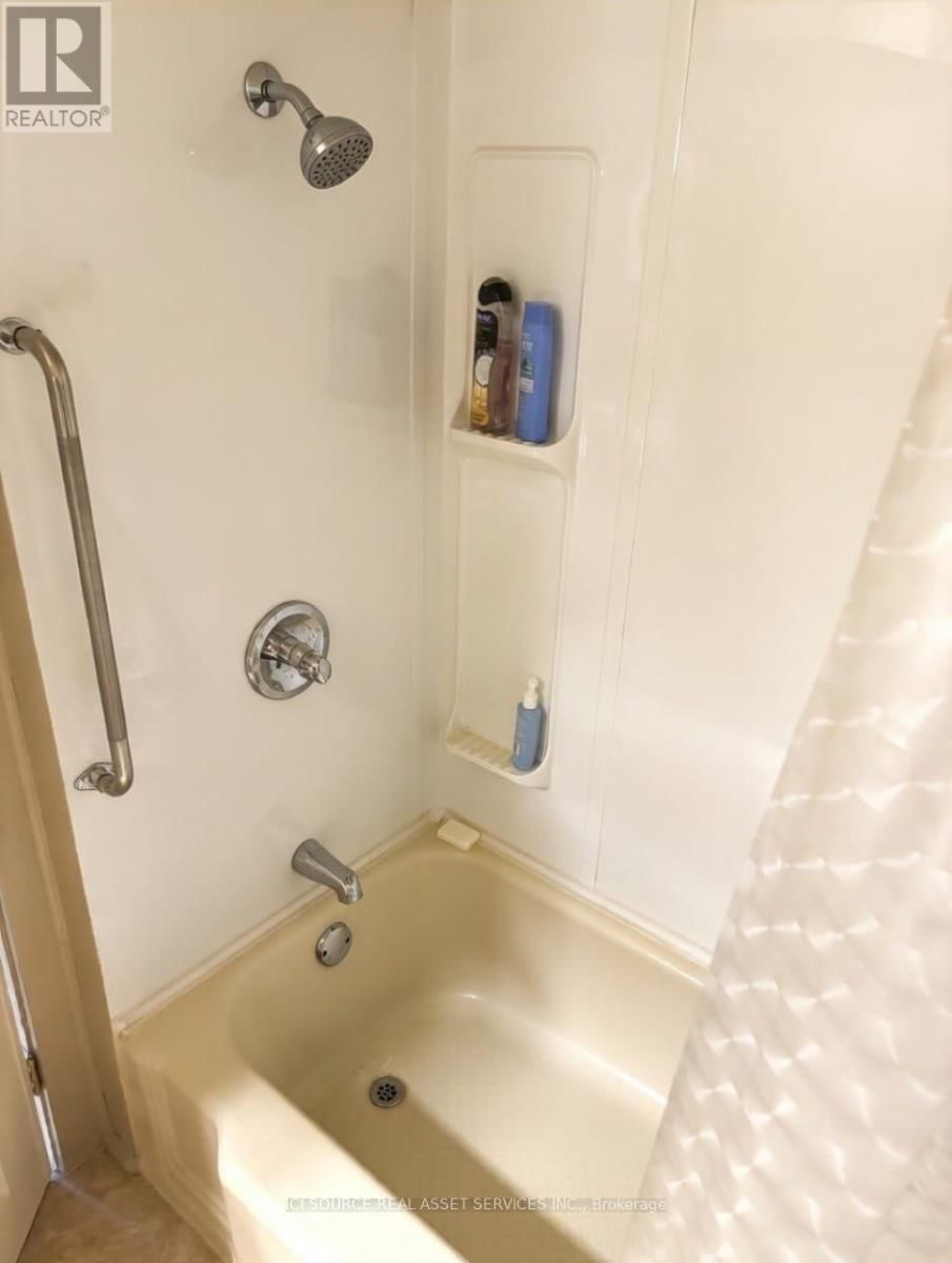 555 NIAGARA BOULEVARD Image 16