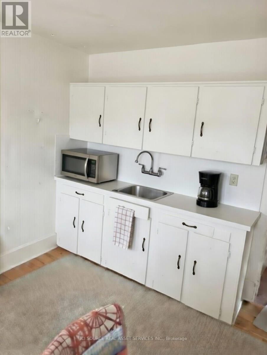 555 NIAGARA BOULEVARD Image 30