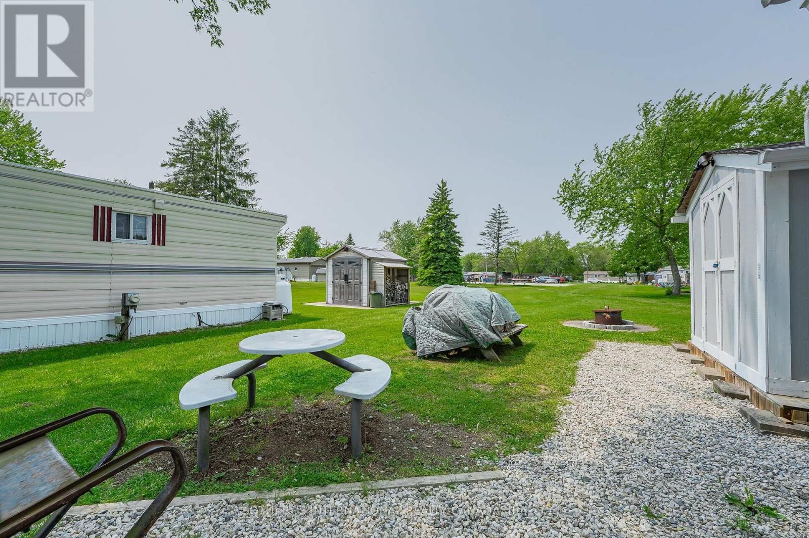 215 - 580 BEAVER CREEK ROAD Image 22