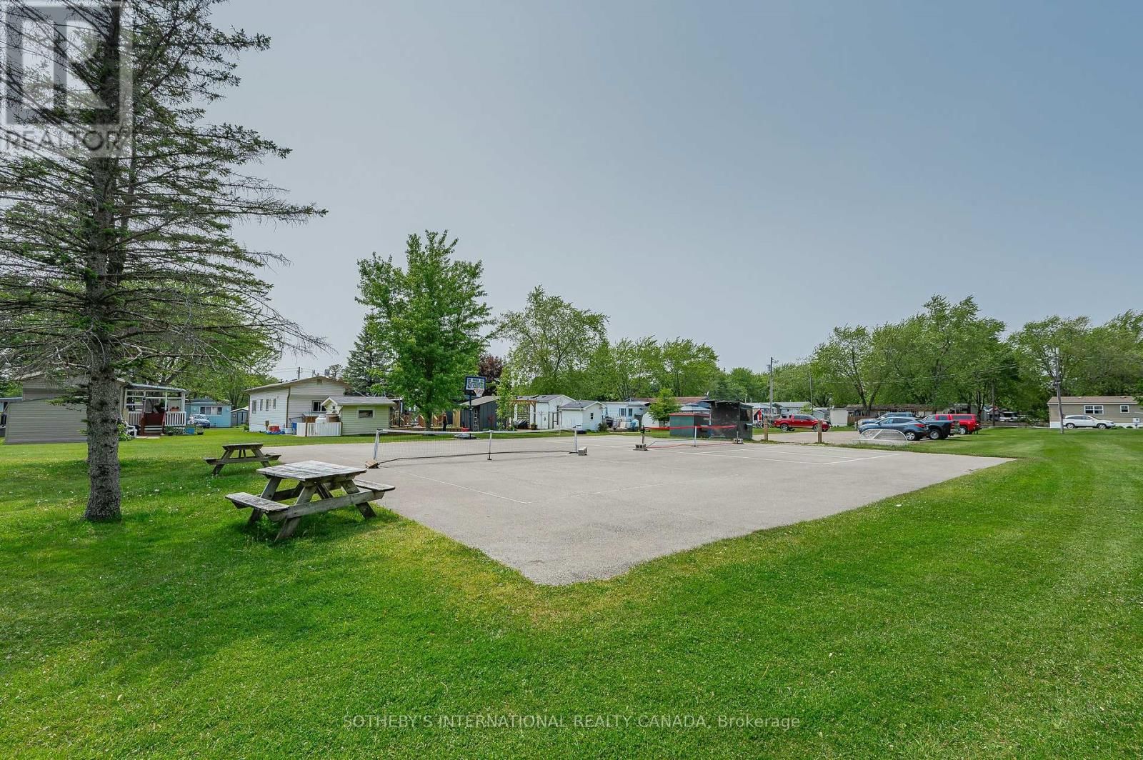 215 - 580 BEAVER CREEK ROAD Image 24