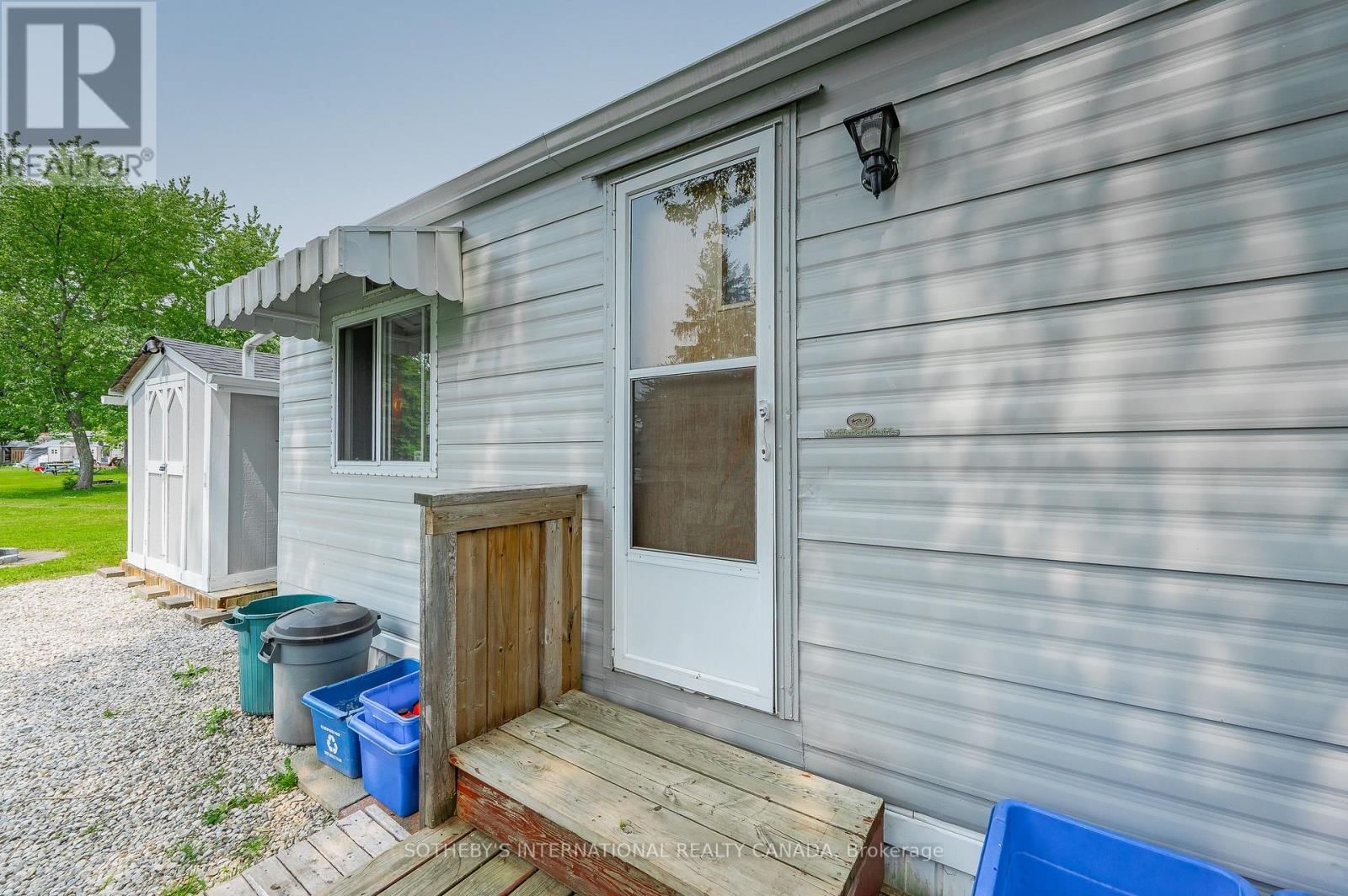 215 - 580 BEAVER CREEK ROAD Image 6