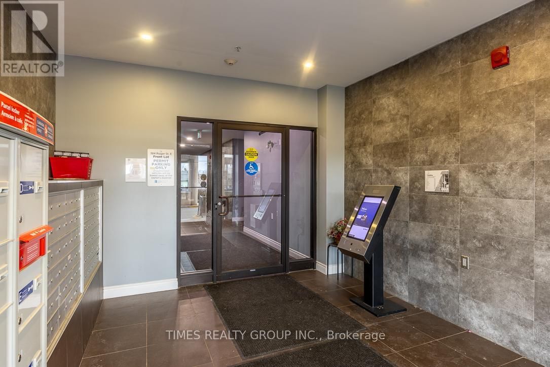 G03 - 384 ROGERS STREET Image 4