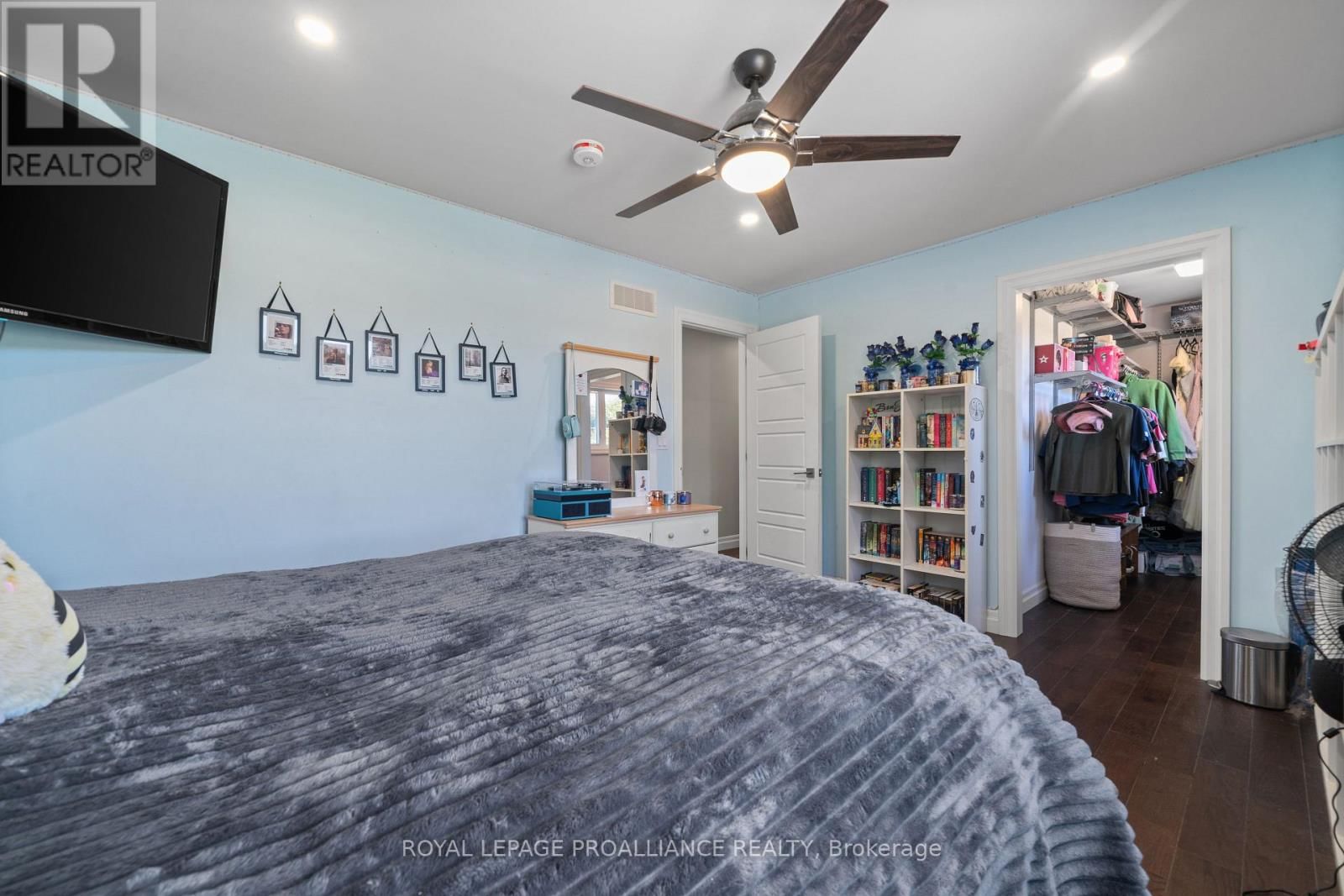 296 BIRD ROAD Image 25