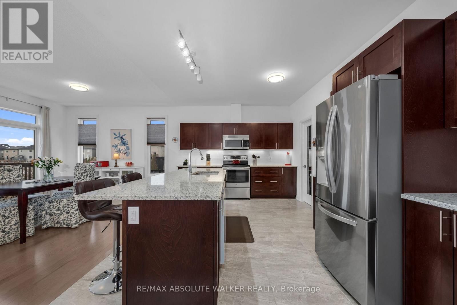 1013 DIAMOND STREET Image 10