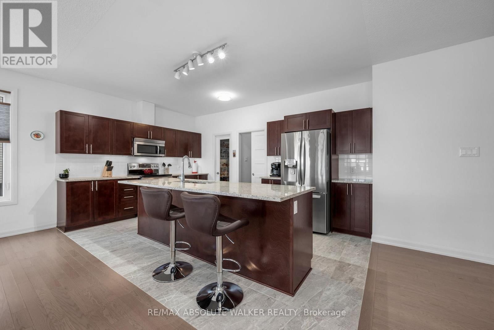 1013 DIAMOND STREET Image 11