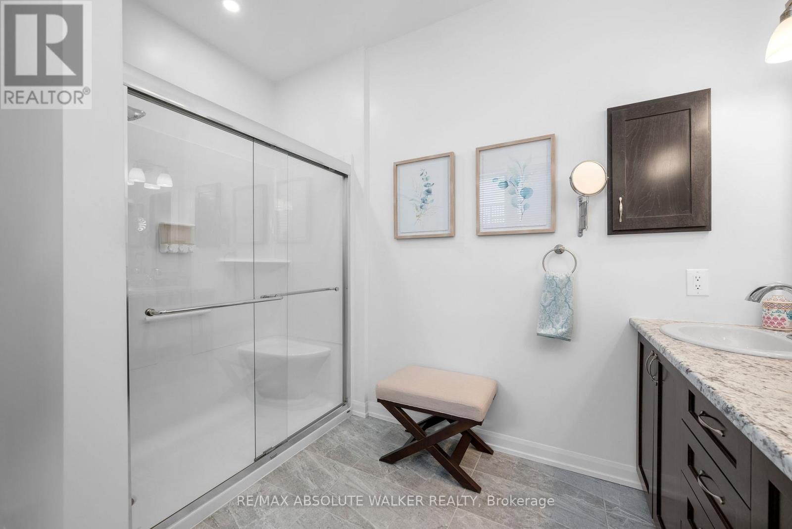 1013 DIAMOND STREET Image 17